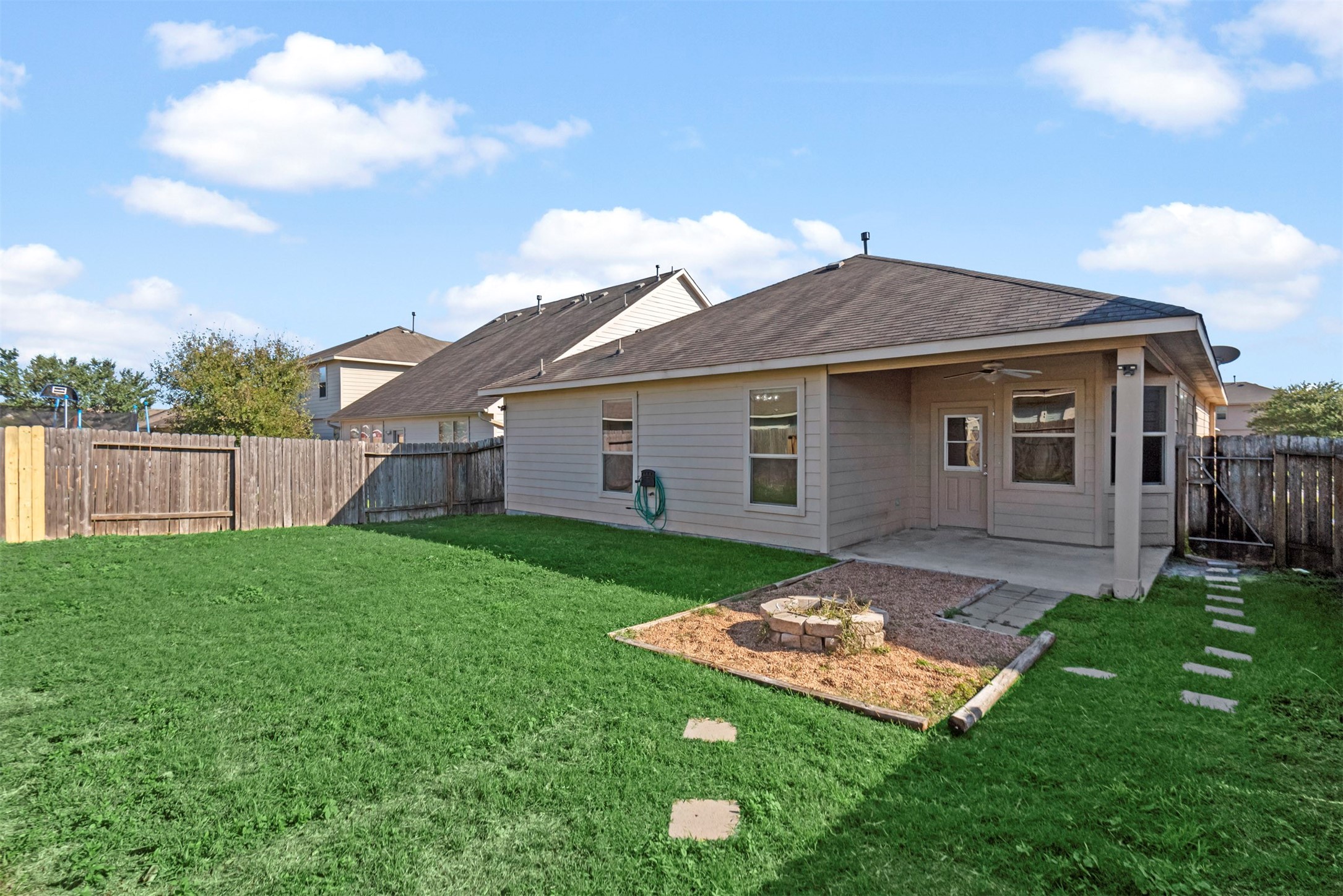 8734 Auburn Mane Drive Property Photo 24