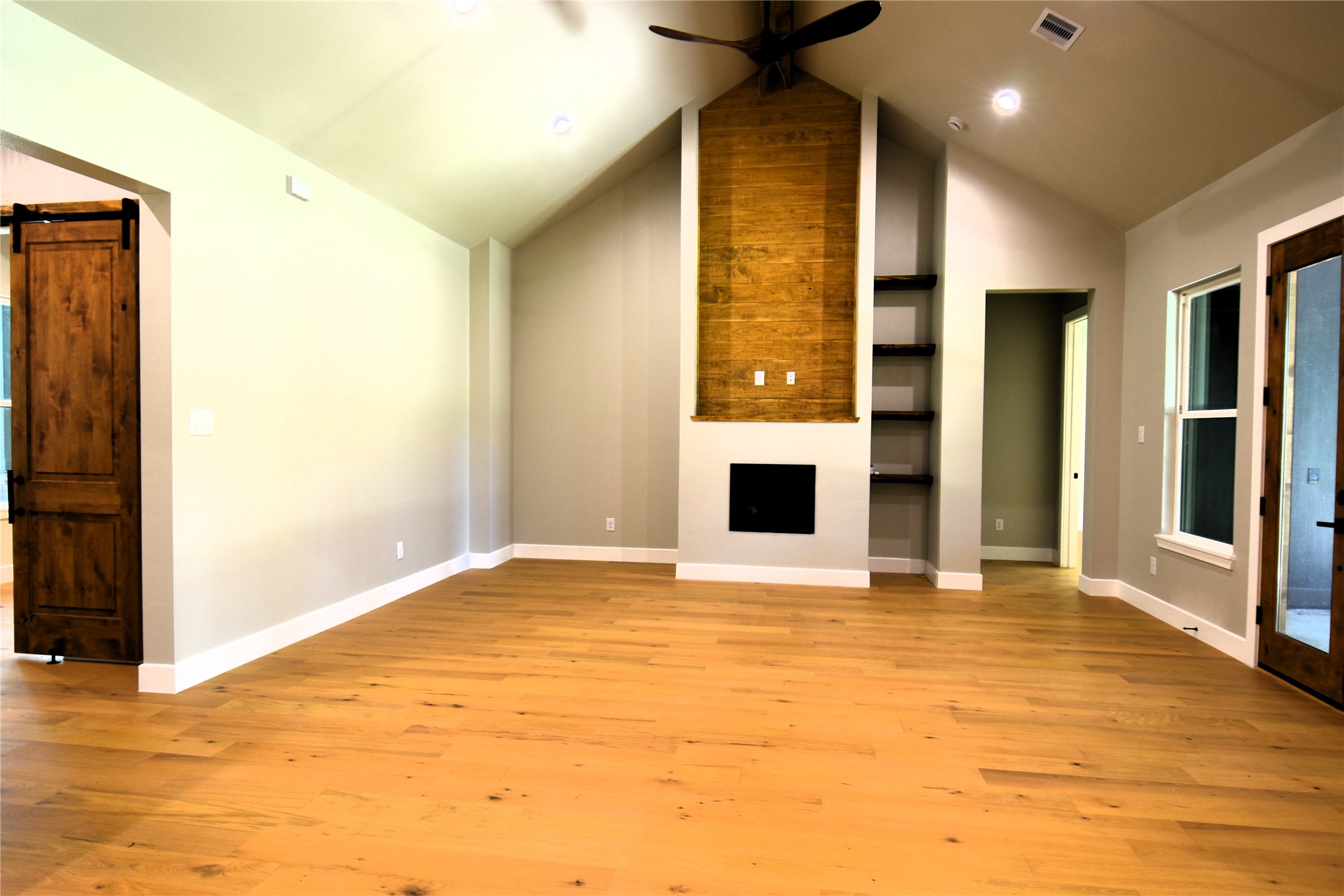 4 Lake Forest Drive Property Photo 9