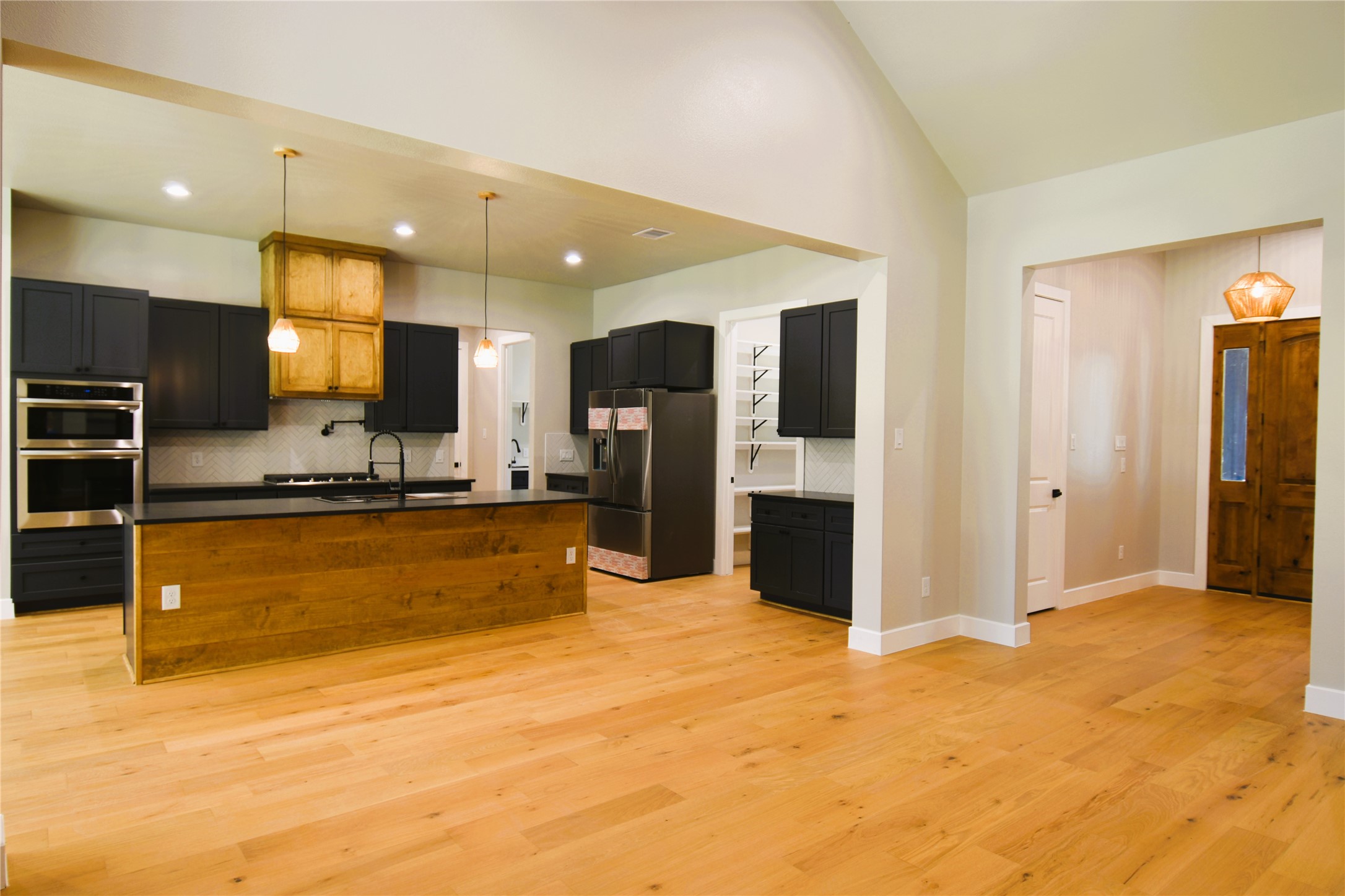 4 Lake Forest Drive Property Photo 17