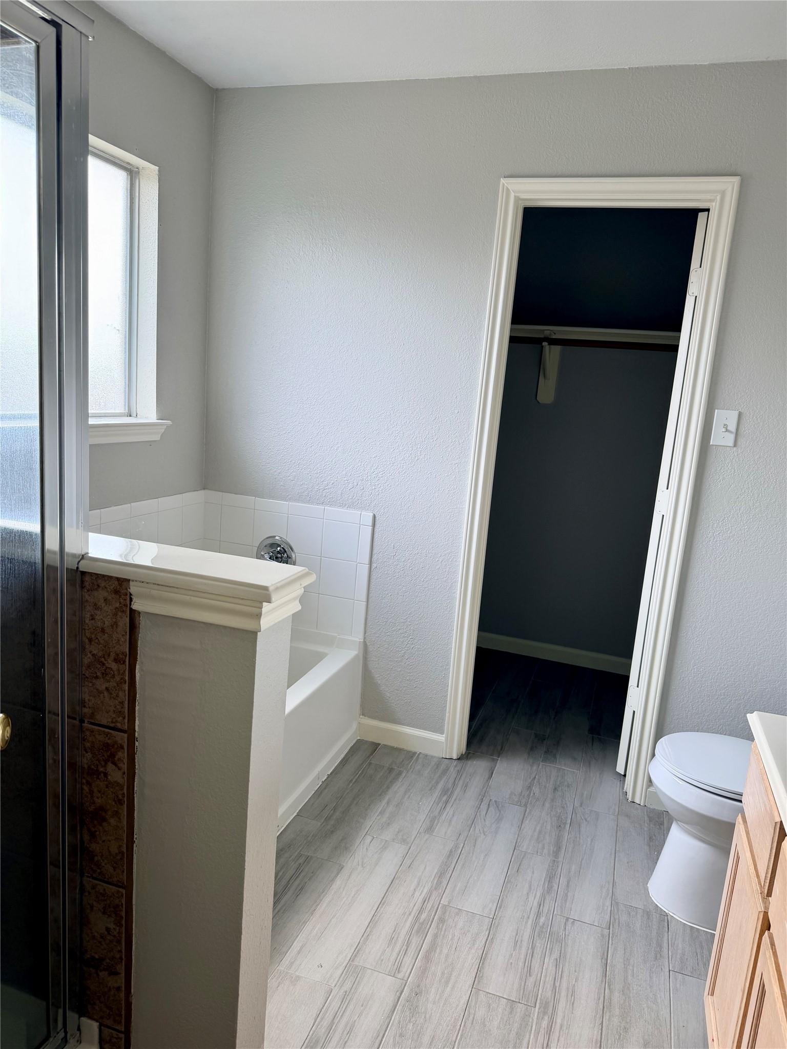 3851 Bridgebluff Lane Property Photo 10