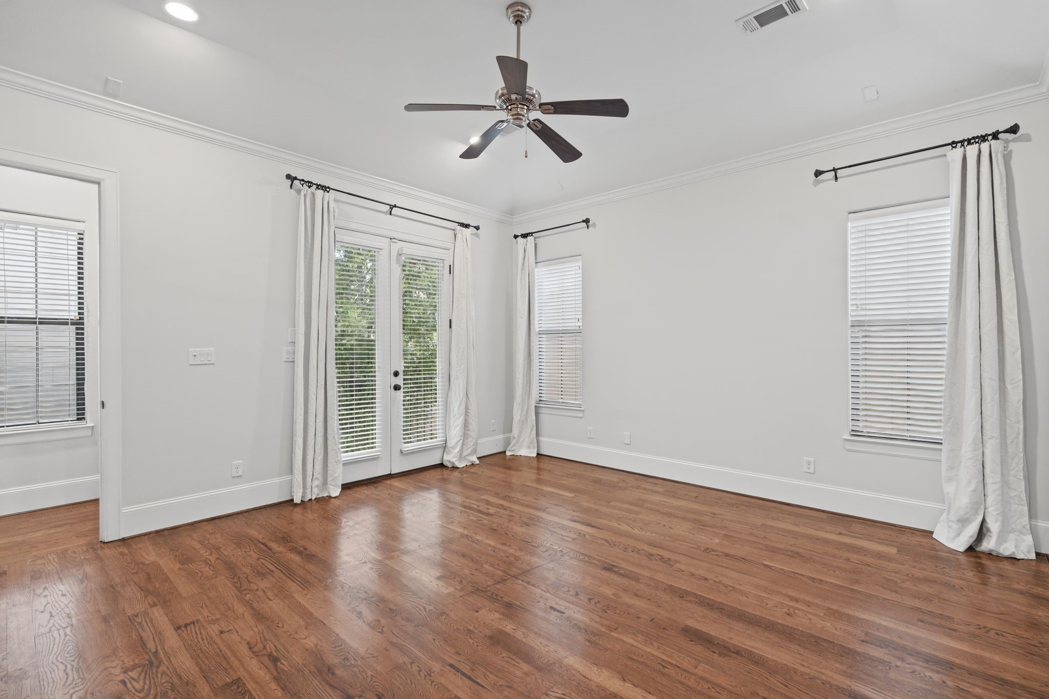 4122 Floyd Street A Property Photo 27