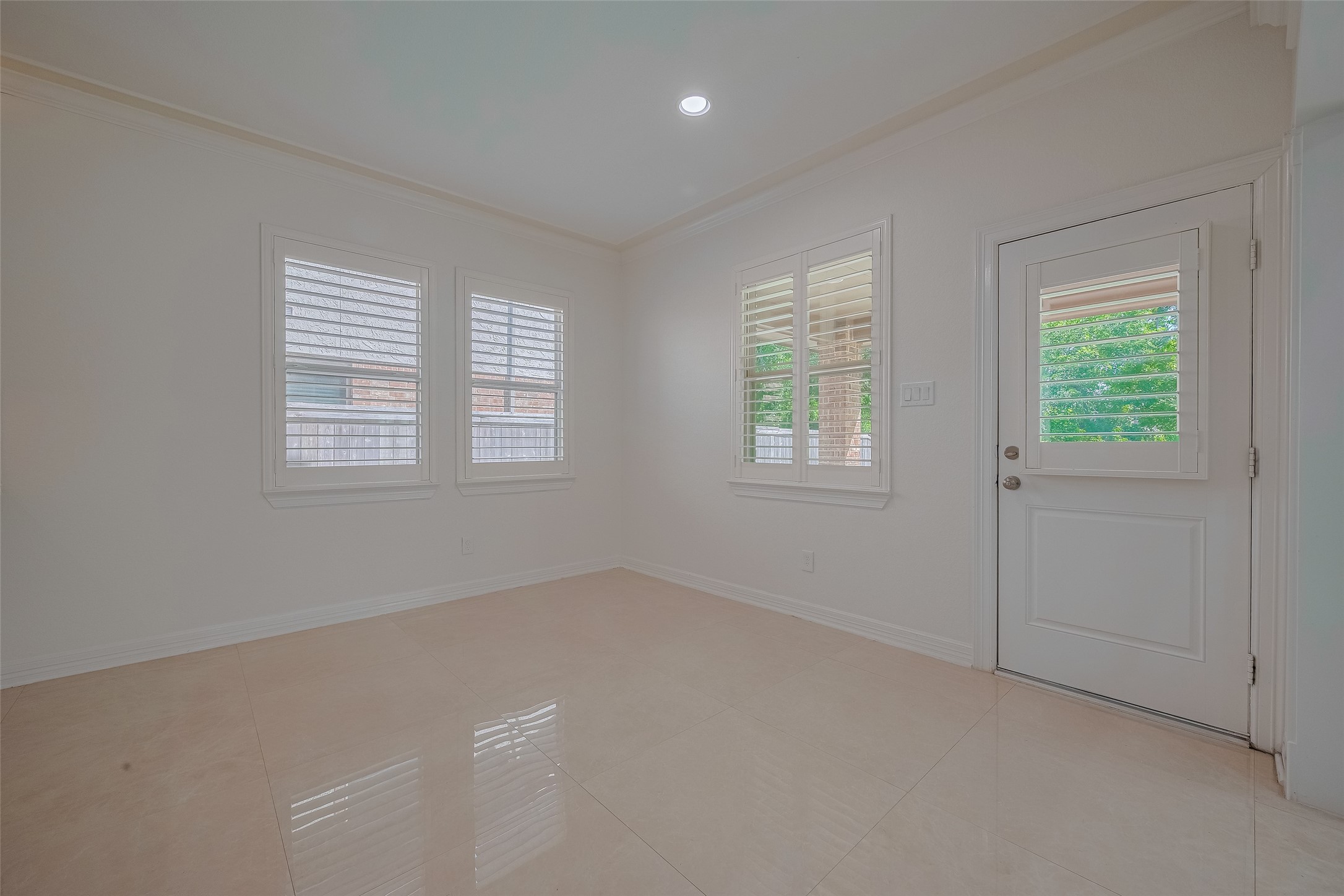 5411 Oban Terrace Lane Property Photo 18