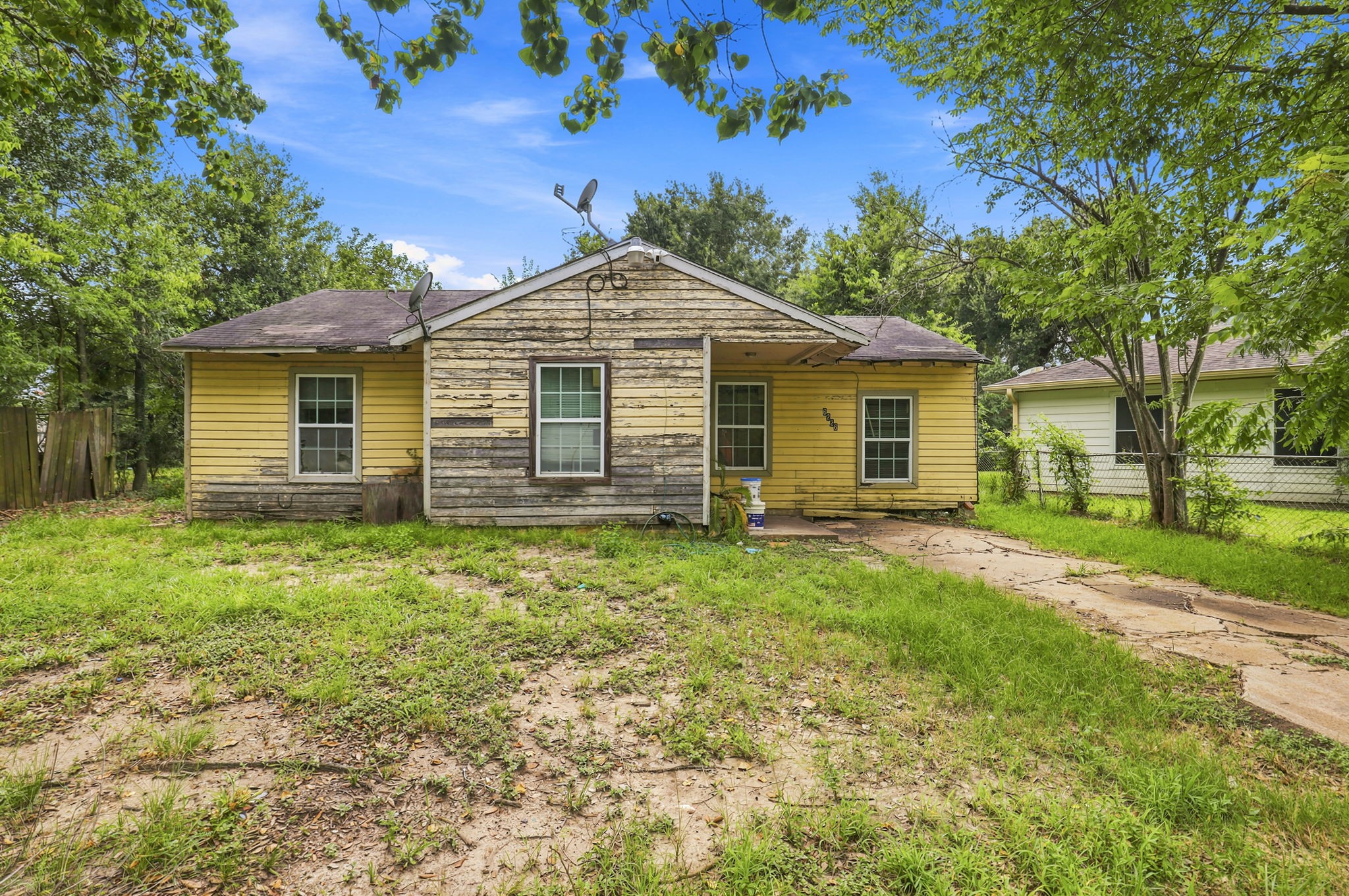 6226 Sherwood Drive Property Photo 1