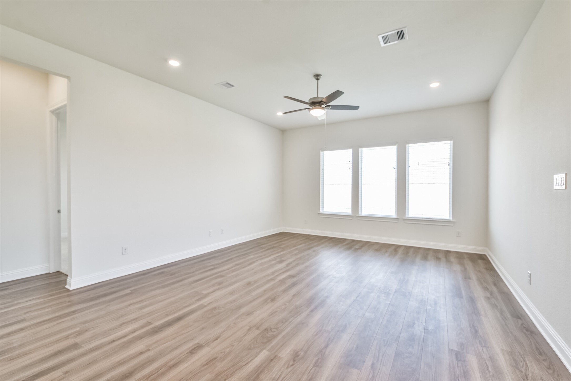 10818 Carolina Willow Ct Property Photo 3