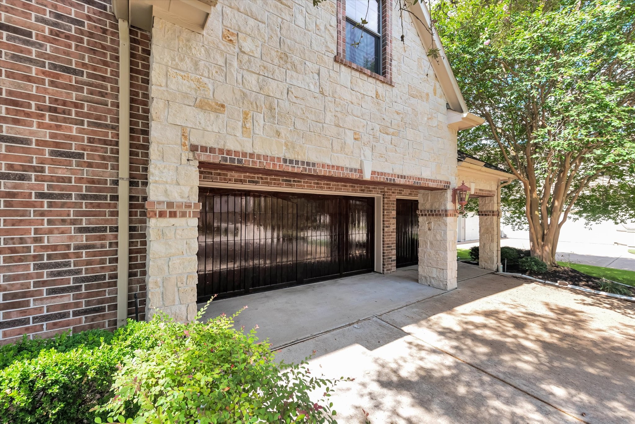 11415 Legend Manor Drive Property Photo 7