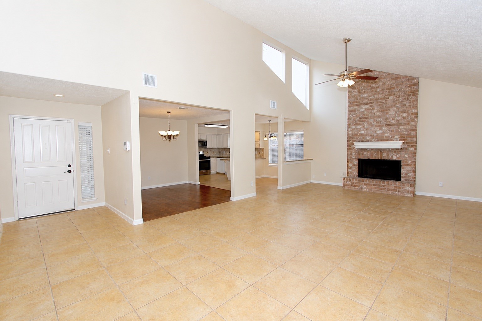 2731 Colony Drive Property Photo 1