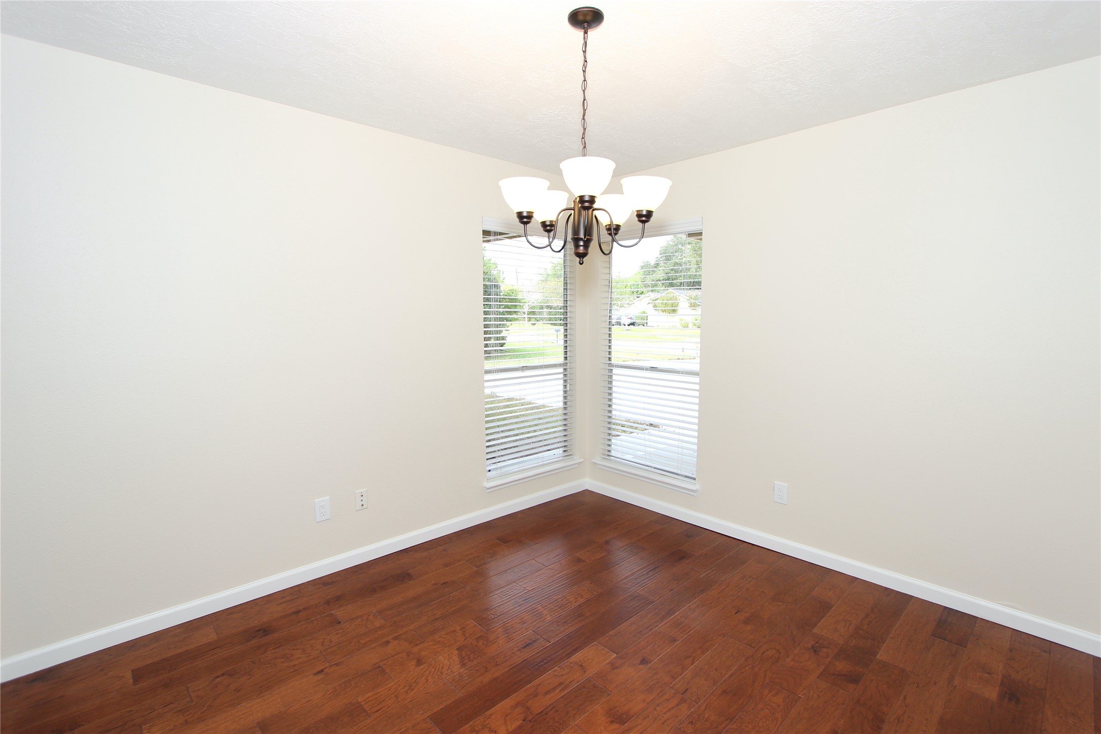2731 Colony Drive Property Photo 5