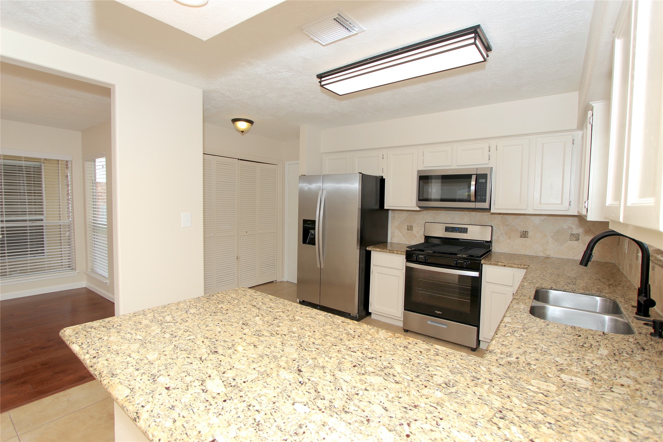 2731 Colony Drive Property Photo 7