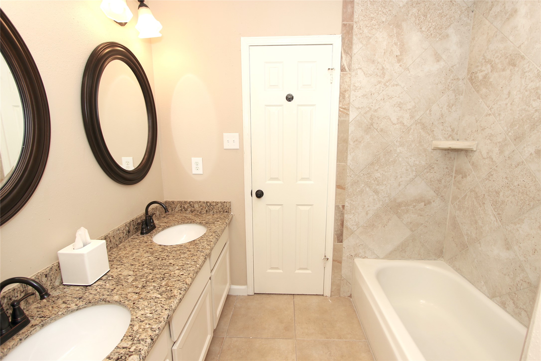 2731 Colony Drive Property Photo 11