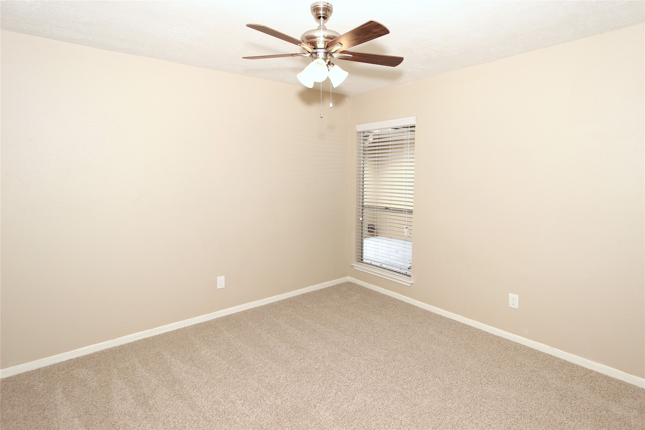 2731 Colony Drive Property Photo 13