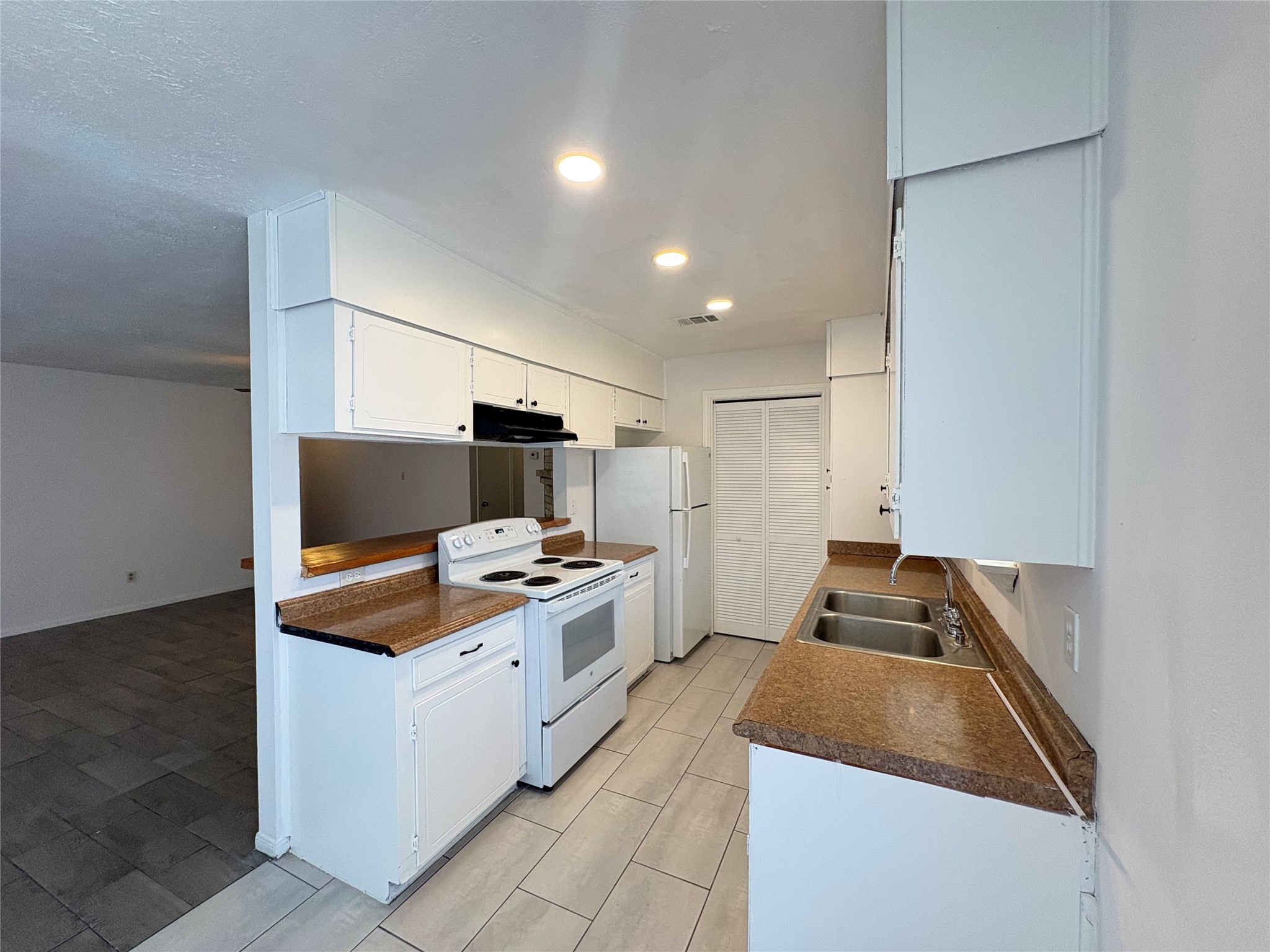 2502 Marble Falls Drive Property Photo 6