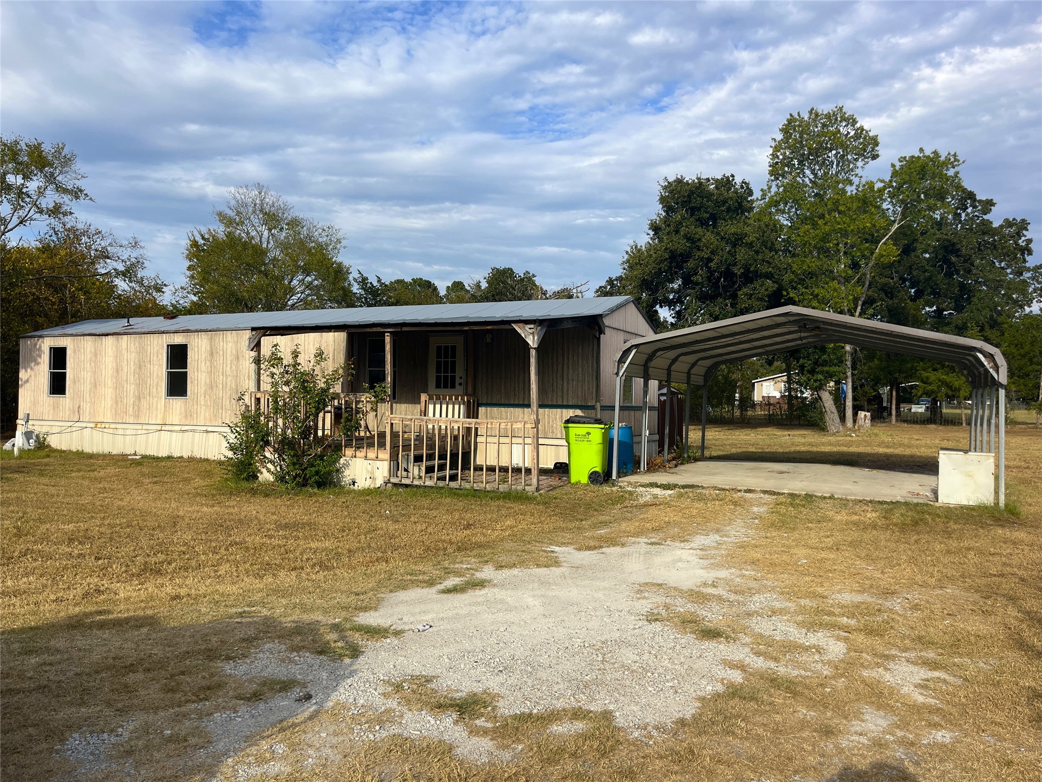 990 Fm 247 Road A Property Photo 1