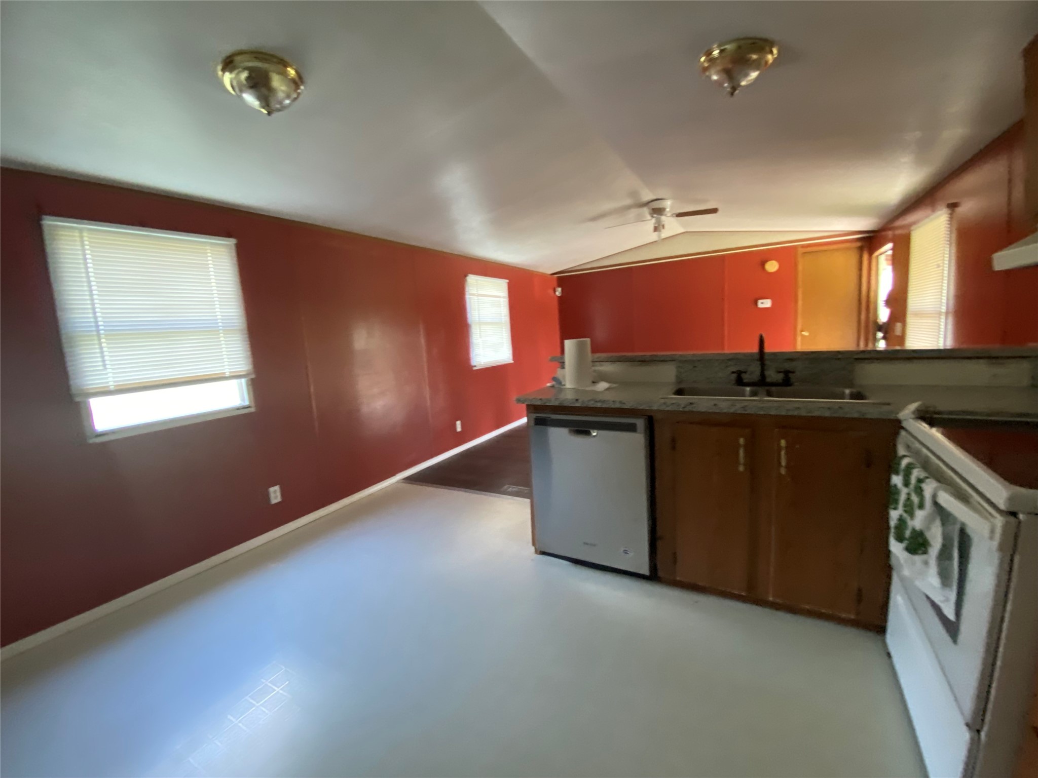 990 Fm 247 Road A Property Photo 4
