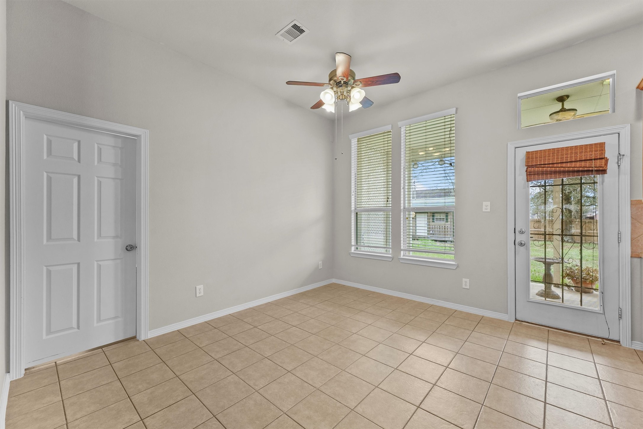 26975 Sabinal Trail Property Photo 13