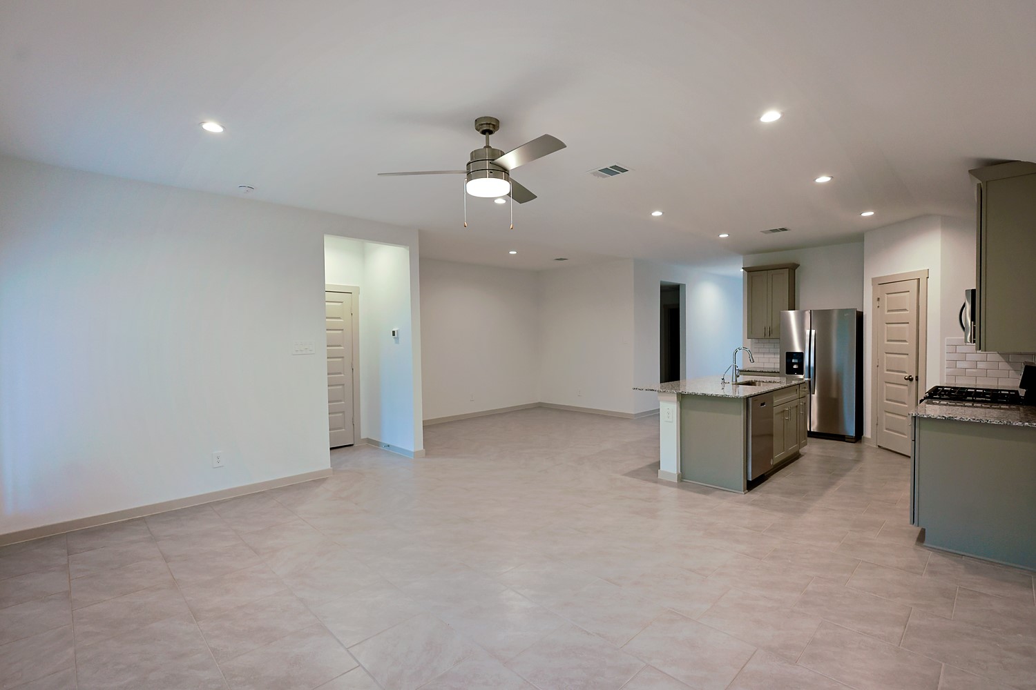5034 Pine Haven Lane Property Photo 4