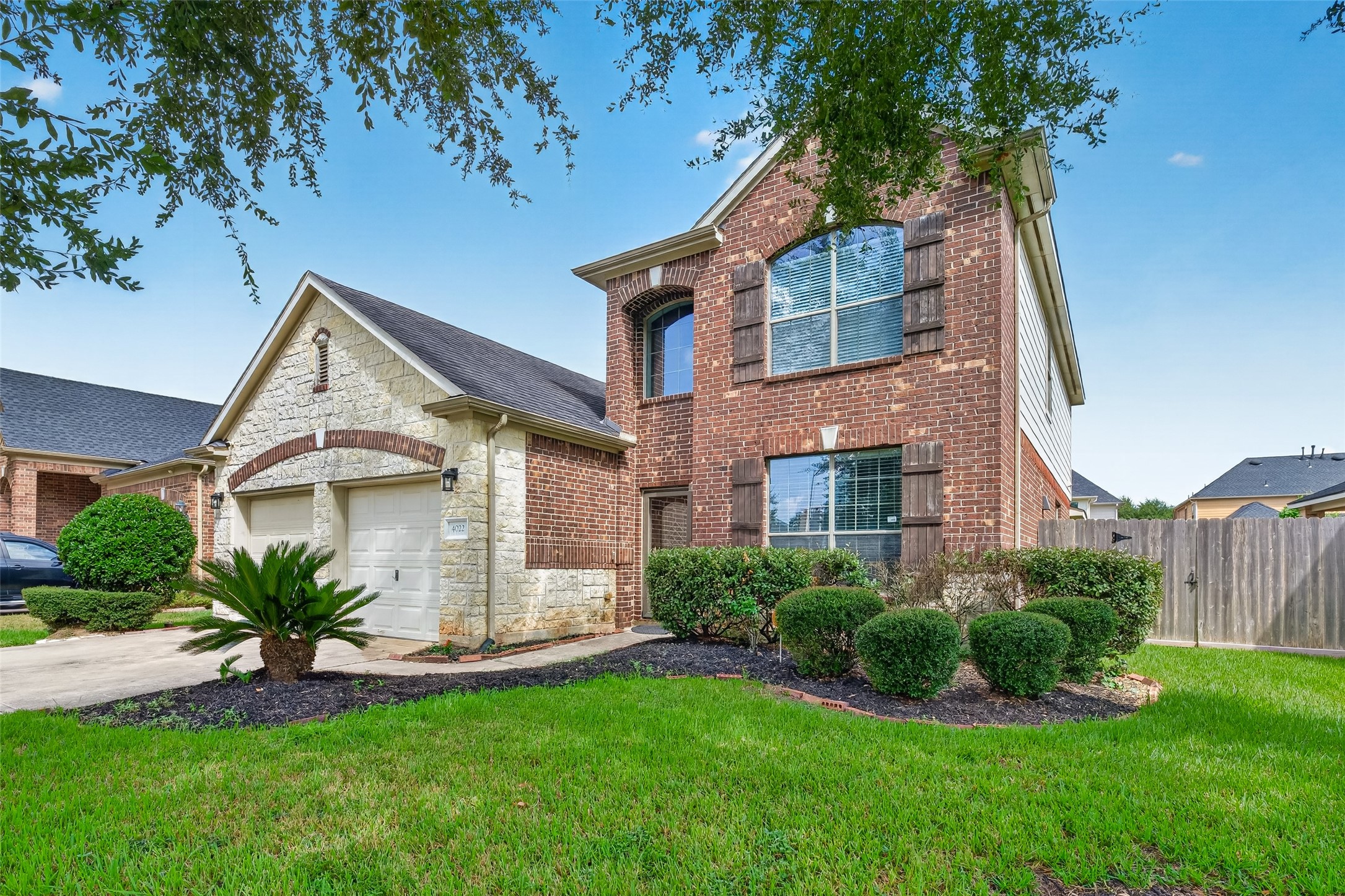 4022 Regal Stone Lane Property Photo 3