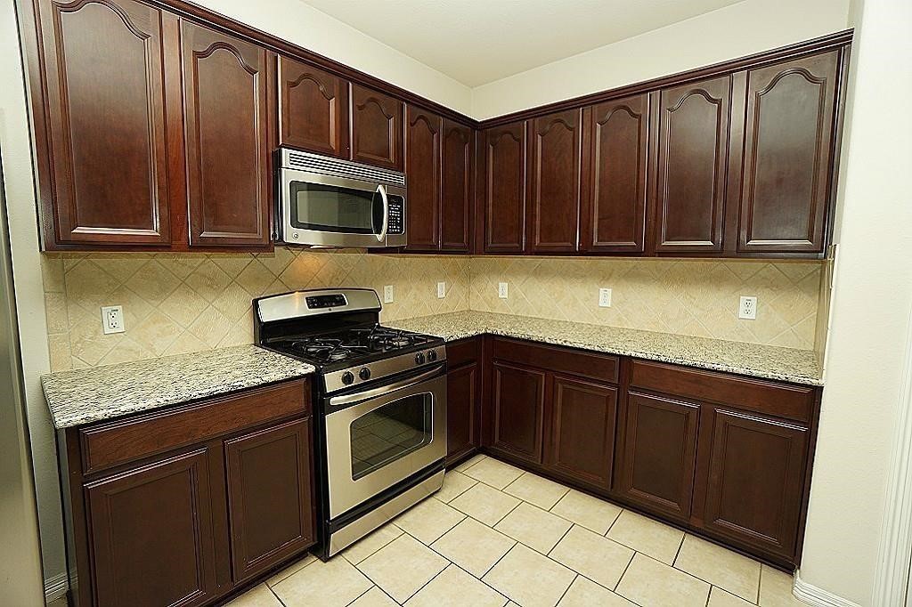 4022 Regal Stone Lane Property Photo 6