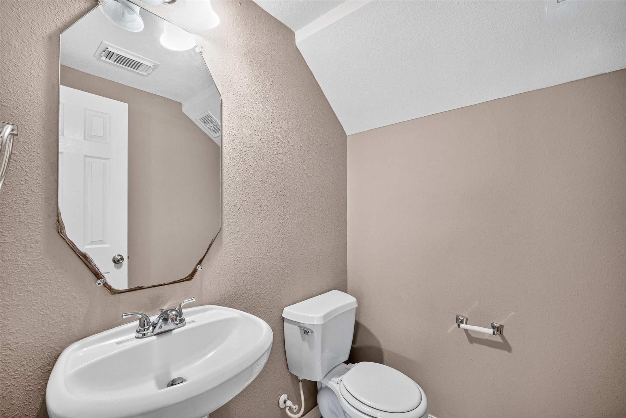 4022 Regal Stone Lane Property Photo 21