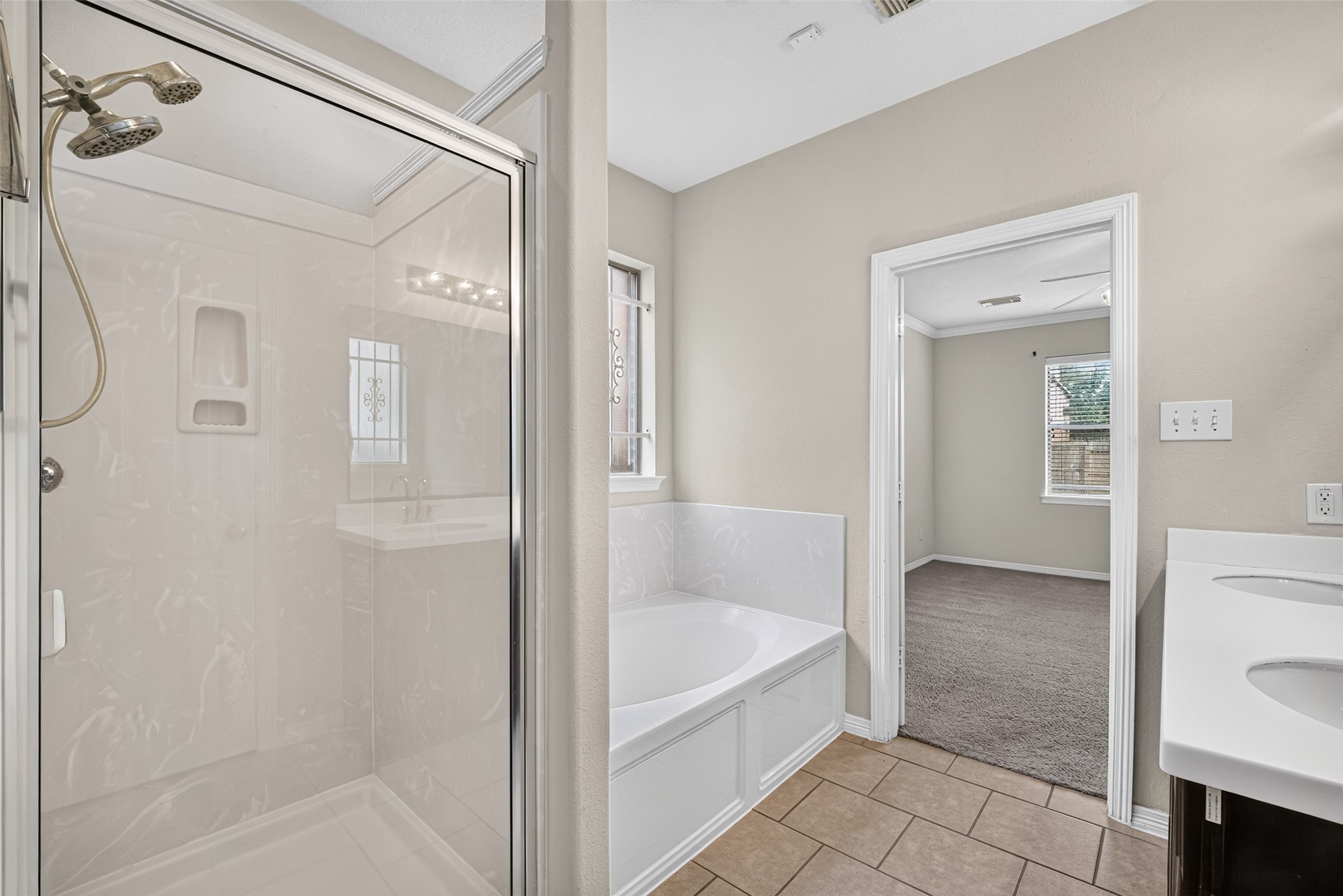 4022 Regal Stone Lane Property Photo 27