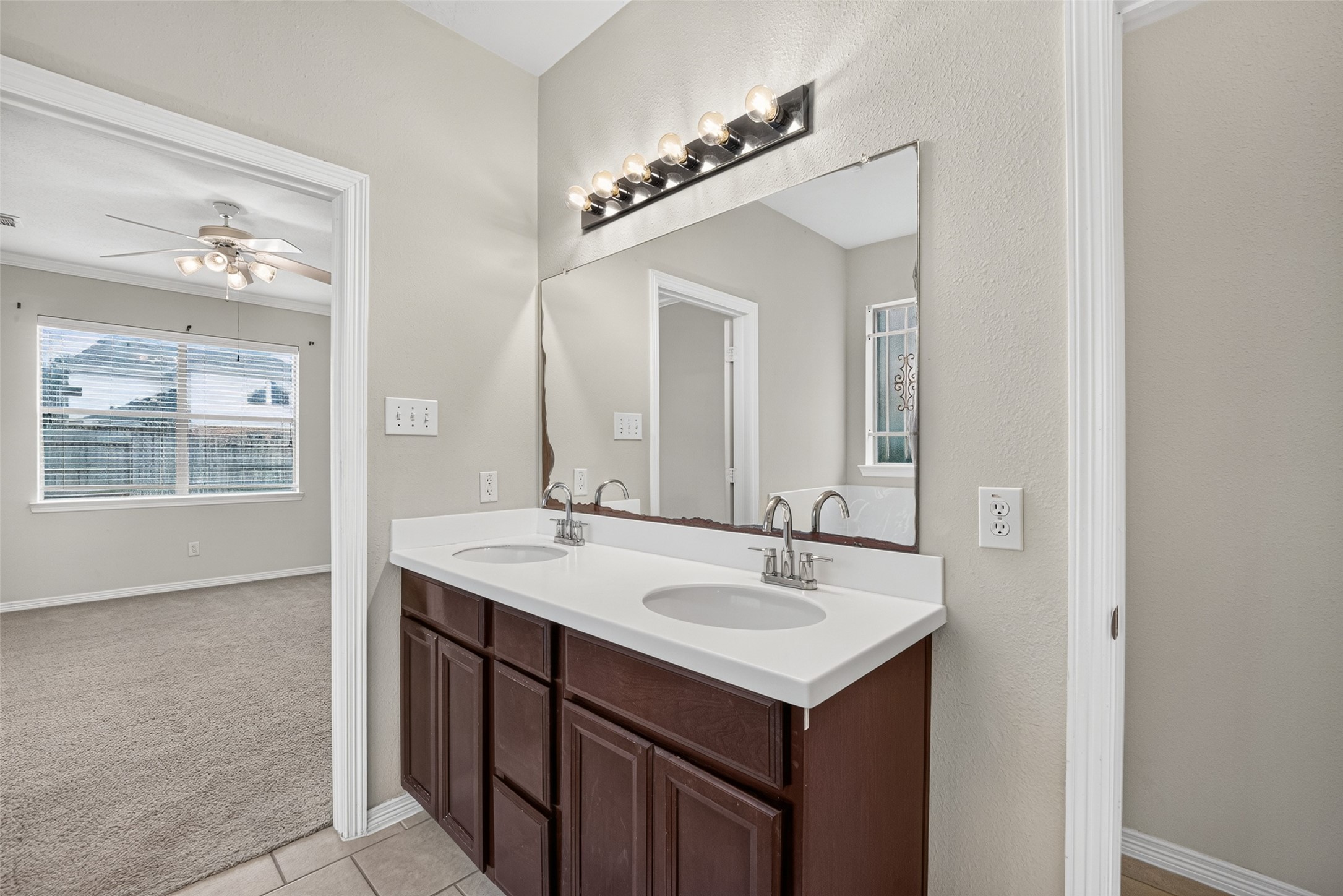 4022 Regal Stone Lane Property Photo 28