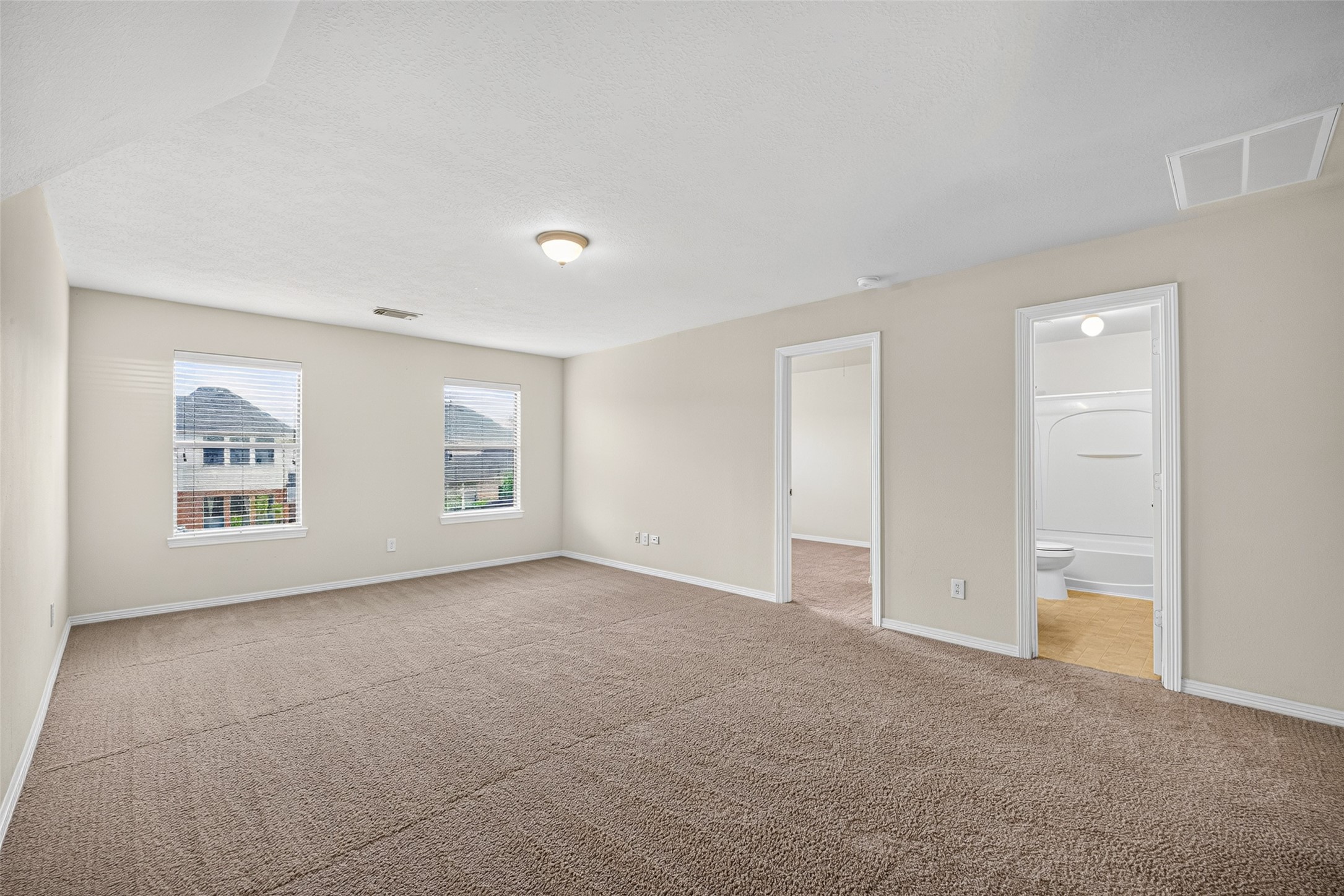 4022 Regal Stone Lane Property Photo 32