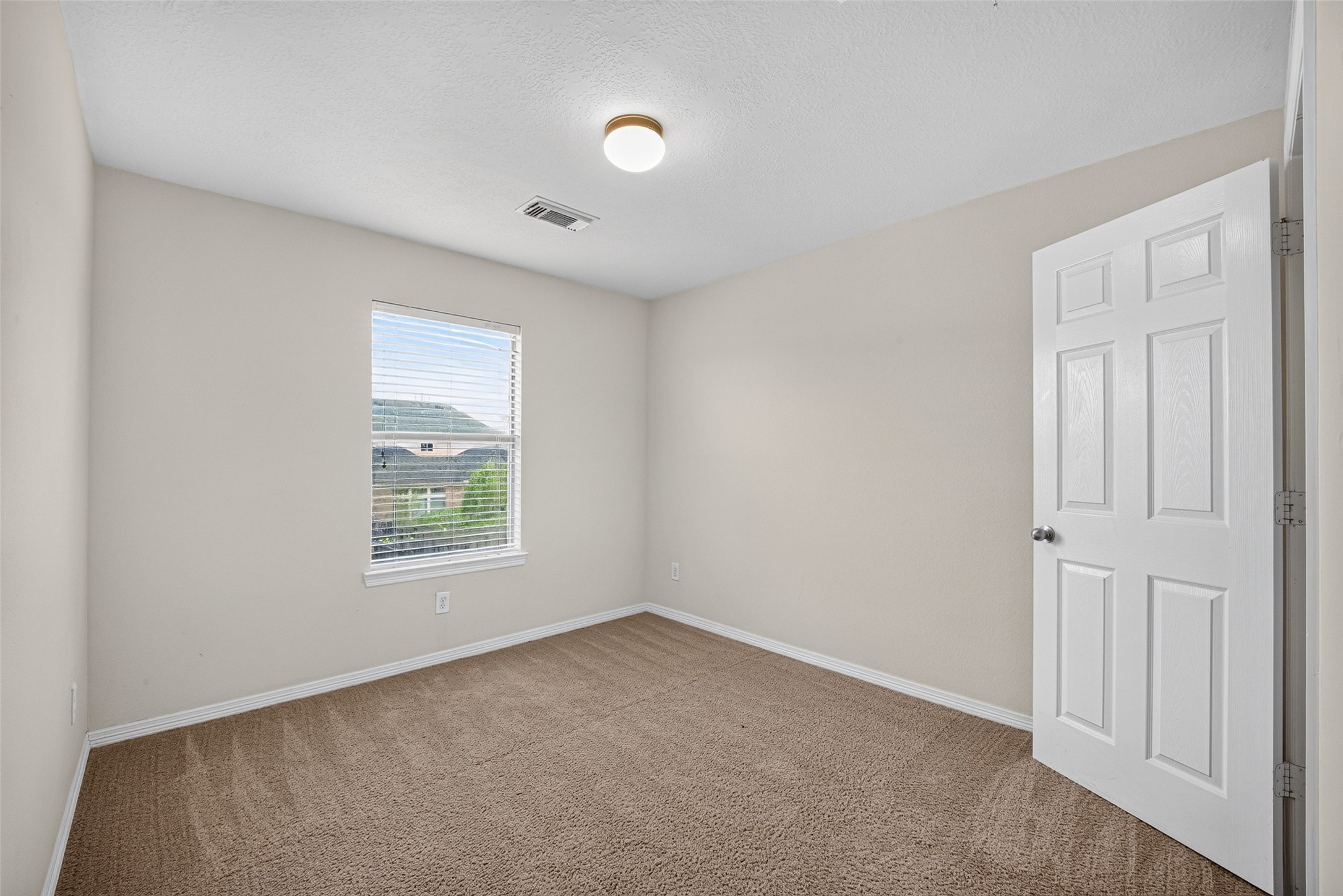 4022 Regal Stone Lane Property Photo 33