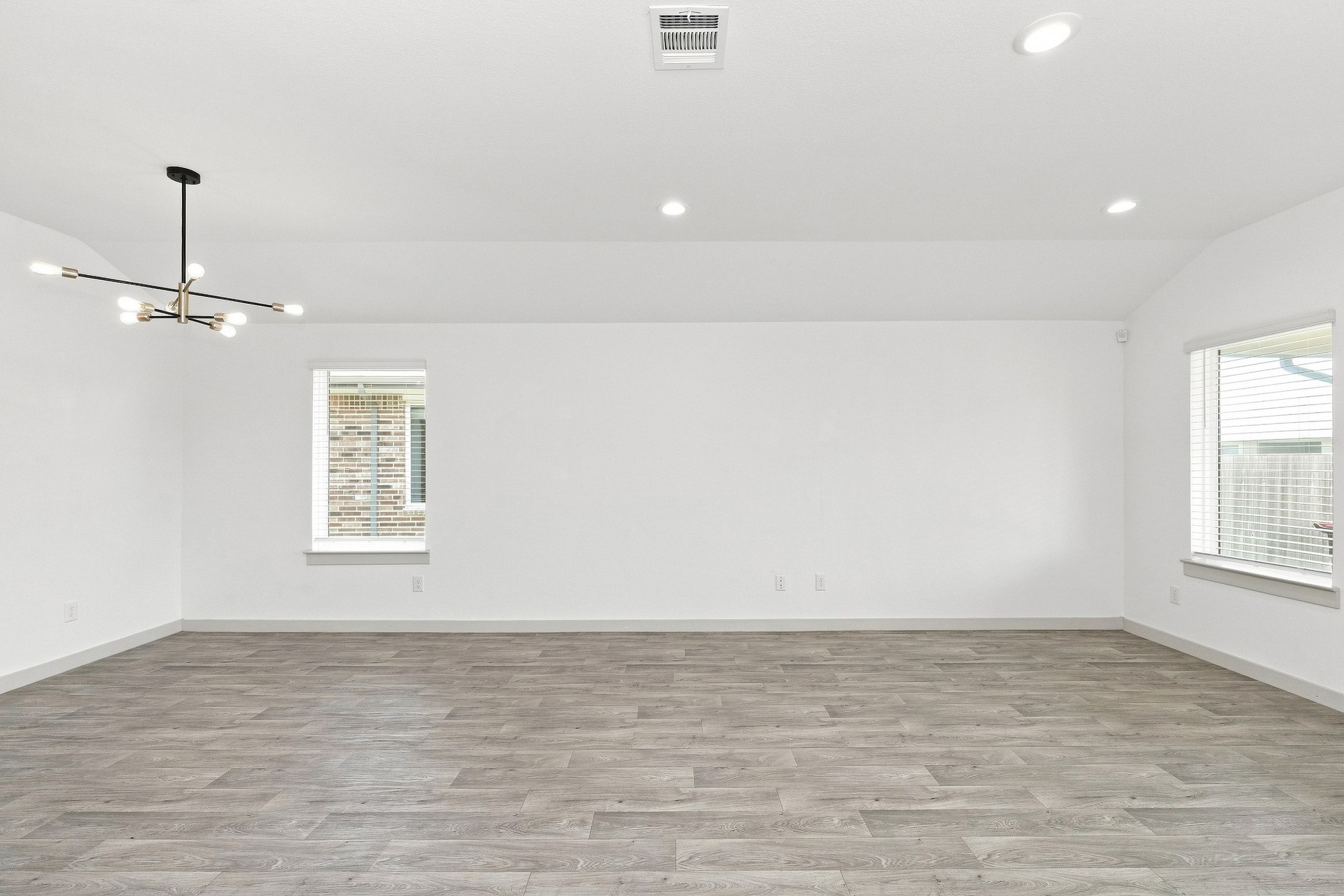 1826 Plantation Place Property Photo 4