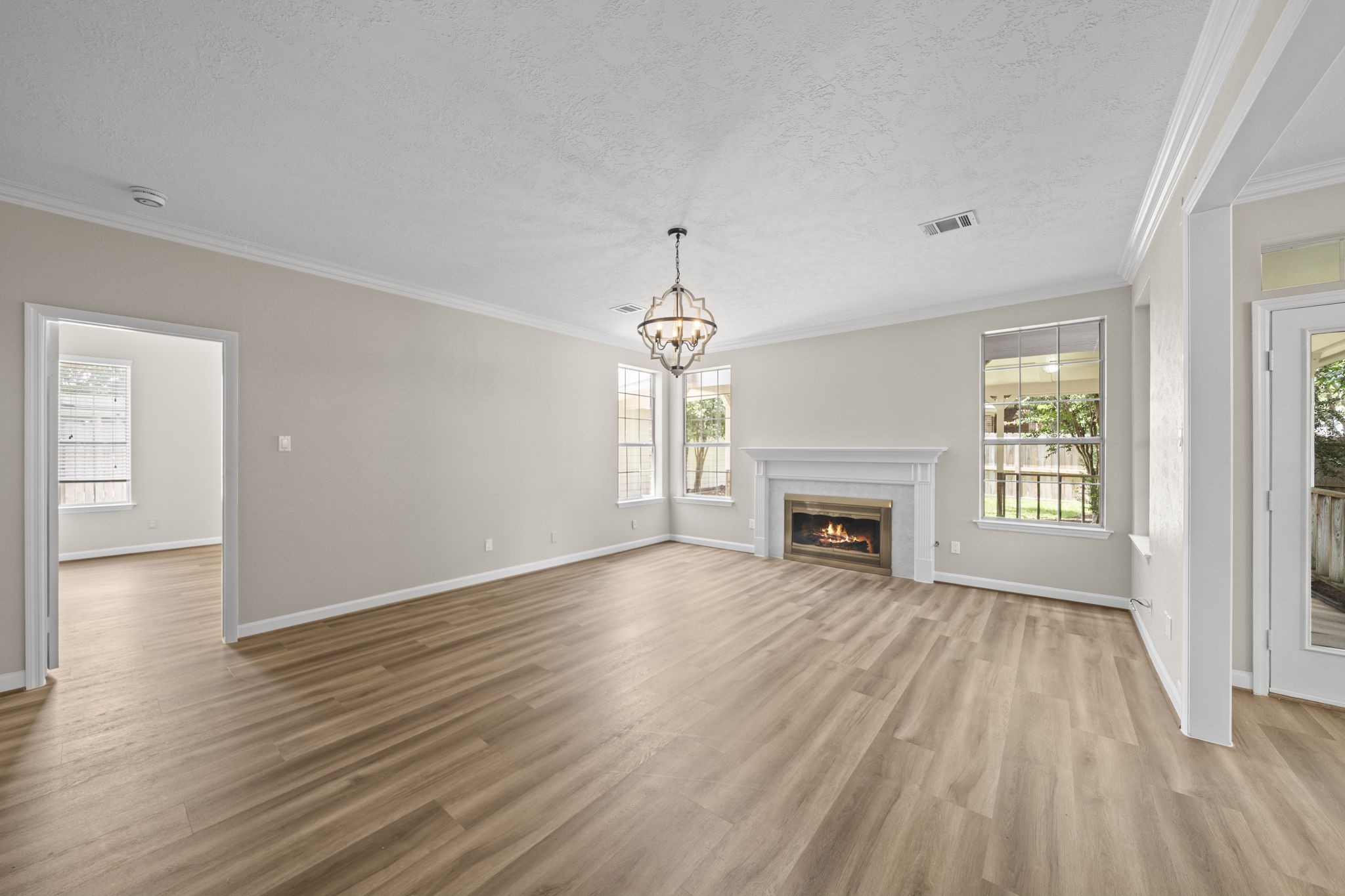 7911 Gulf Isle Court Property Photo 4