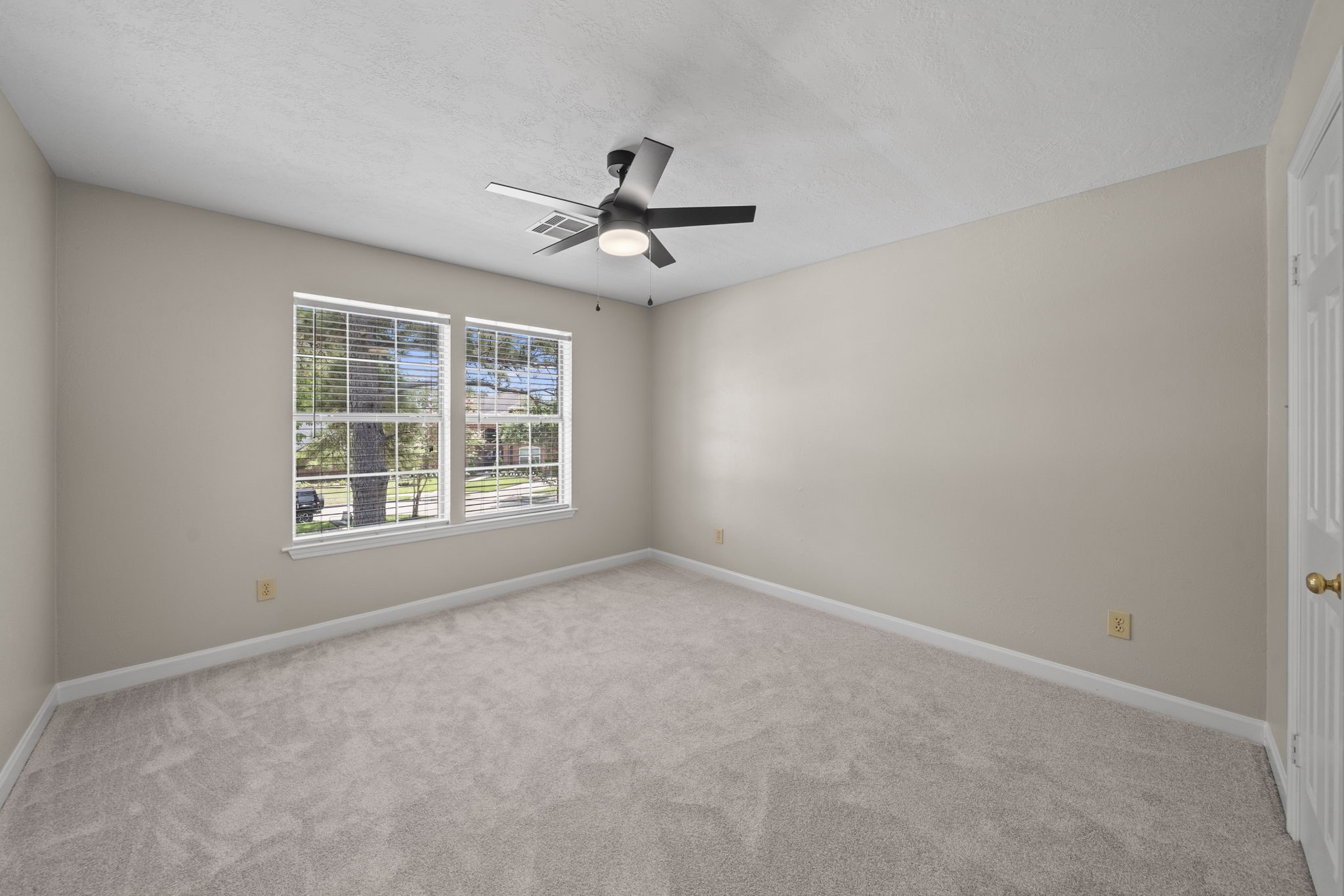7911 Gulf Isle Court Property Photo 29