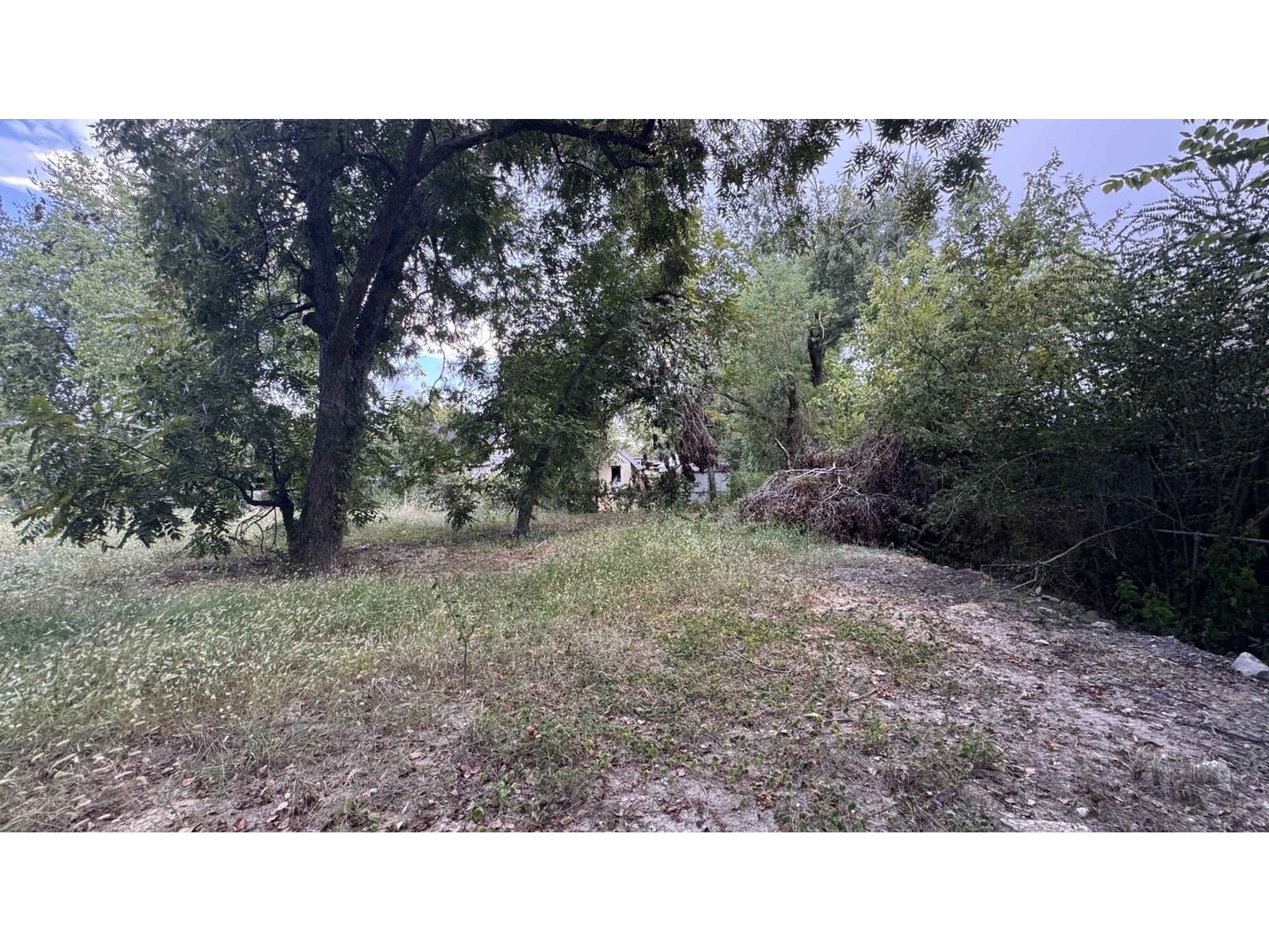 7006 Foster Street Property Photo 5