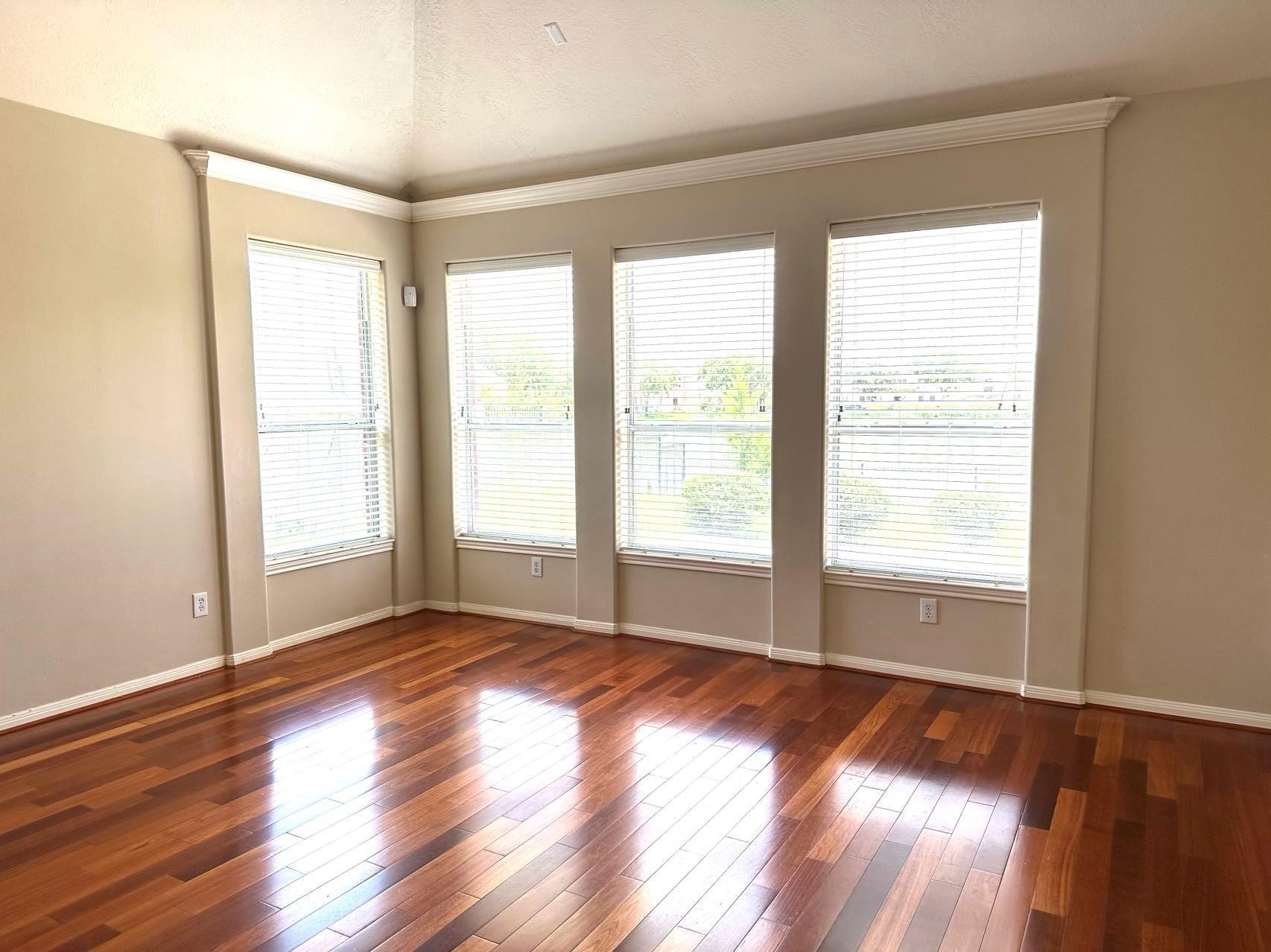 6811 Sable River Court Property Photo 16