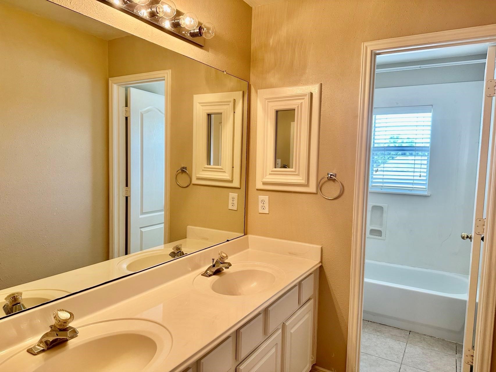 6811 Sable River Court Property Photo 17