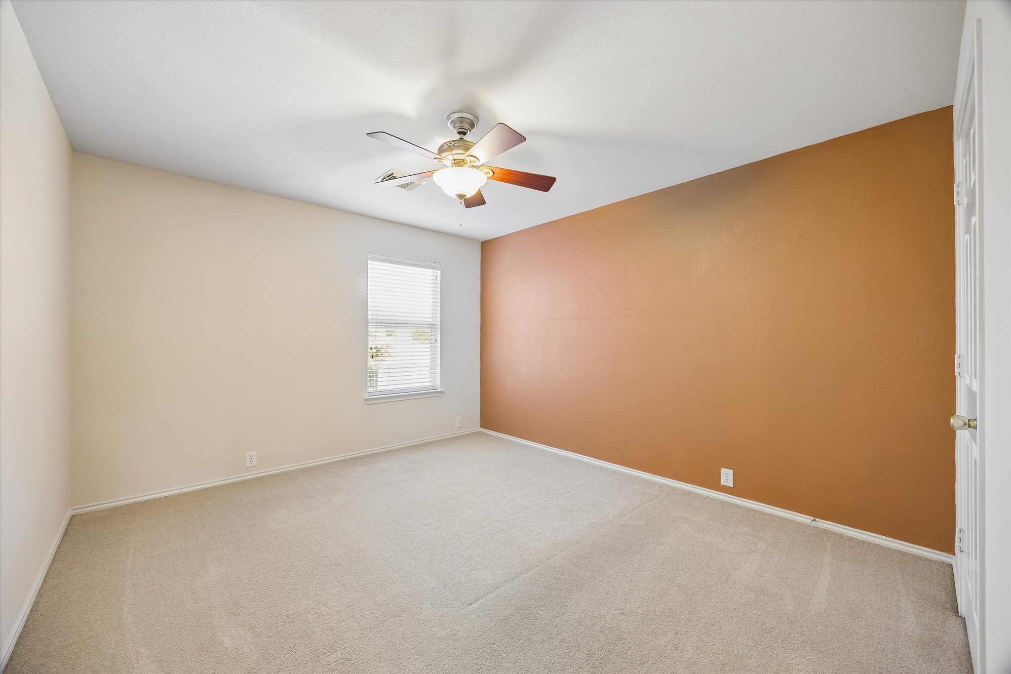 6607 Chasethorn Drive Property Photo 12