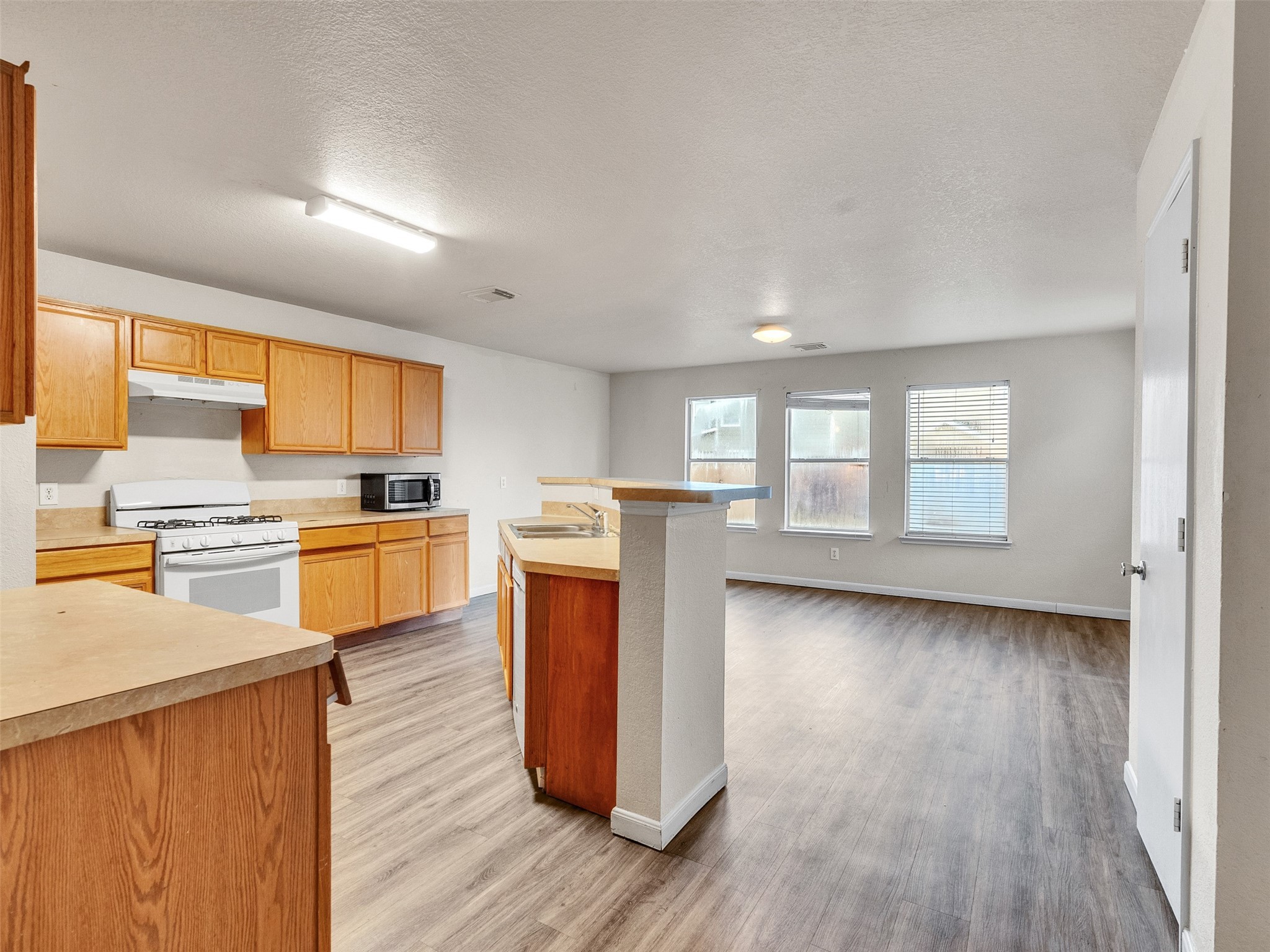 8131 Chancewood Lane Property Photo 11