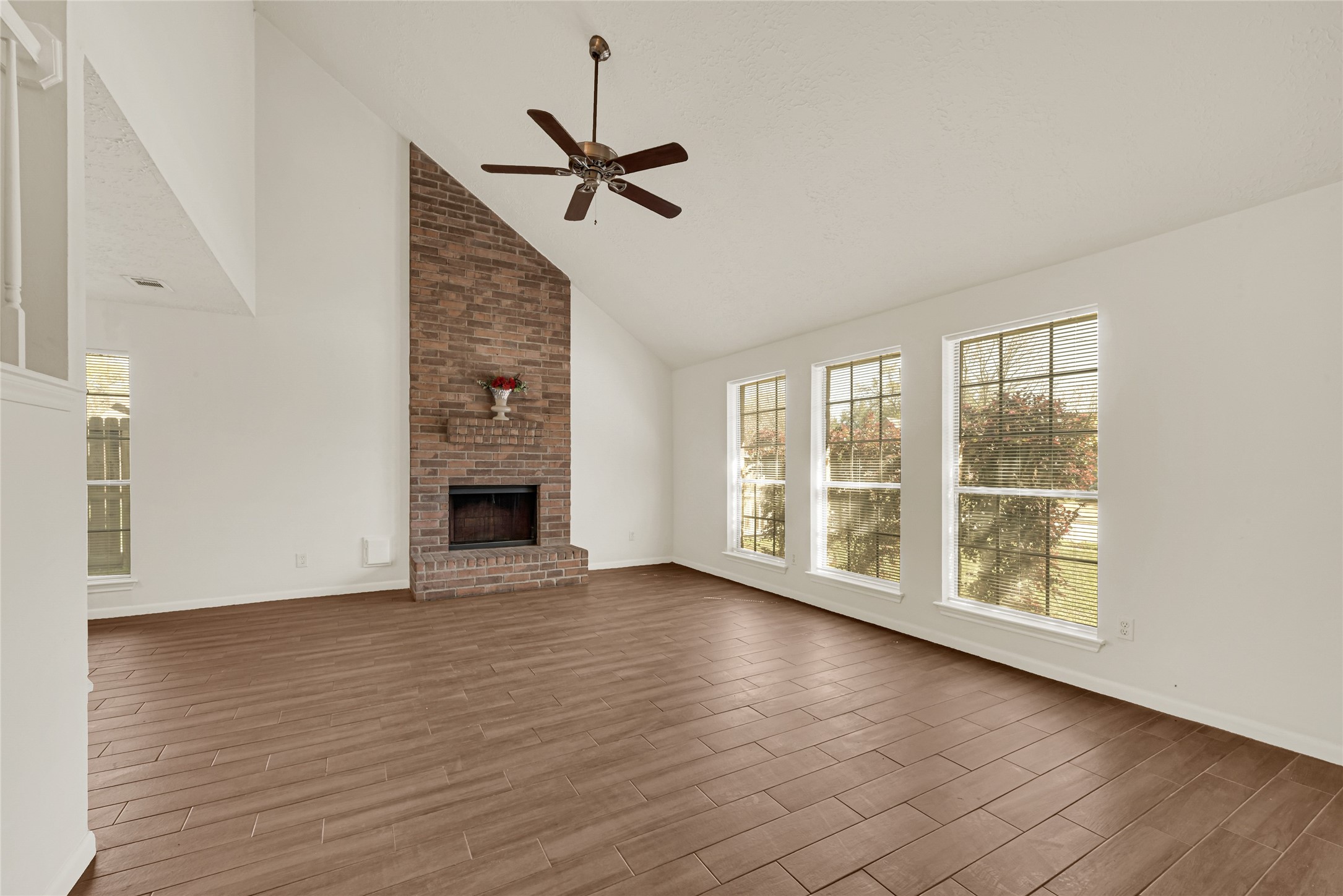4910 Brownfields Court Property Photo 7