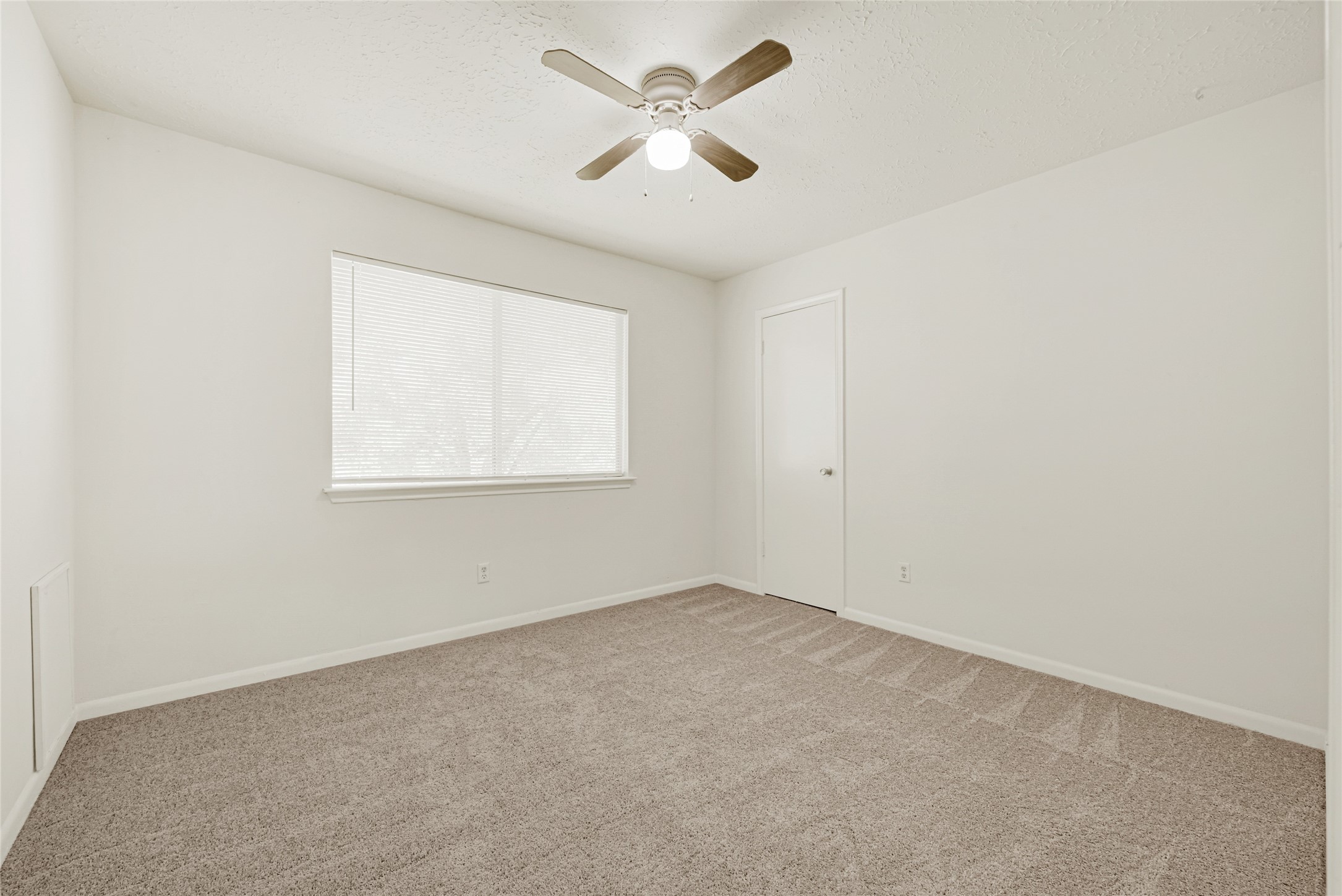4910 Brownfields Court Property Photo 25