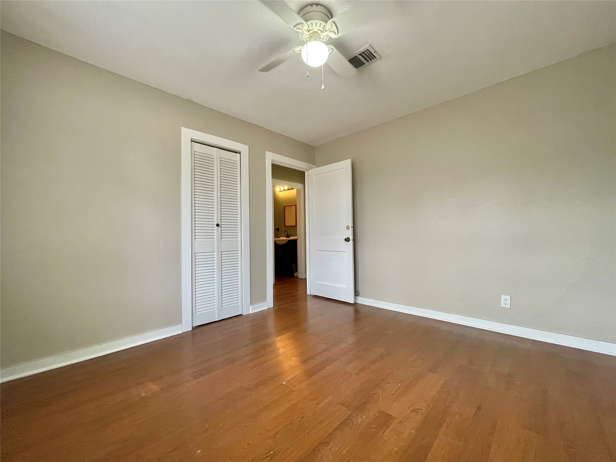 718 E Wilkins Street Property Photo 11