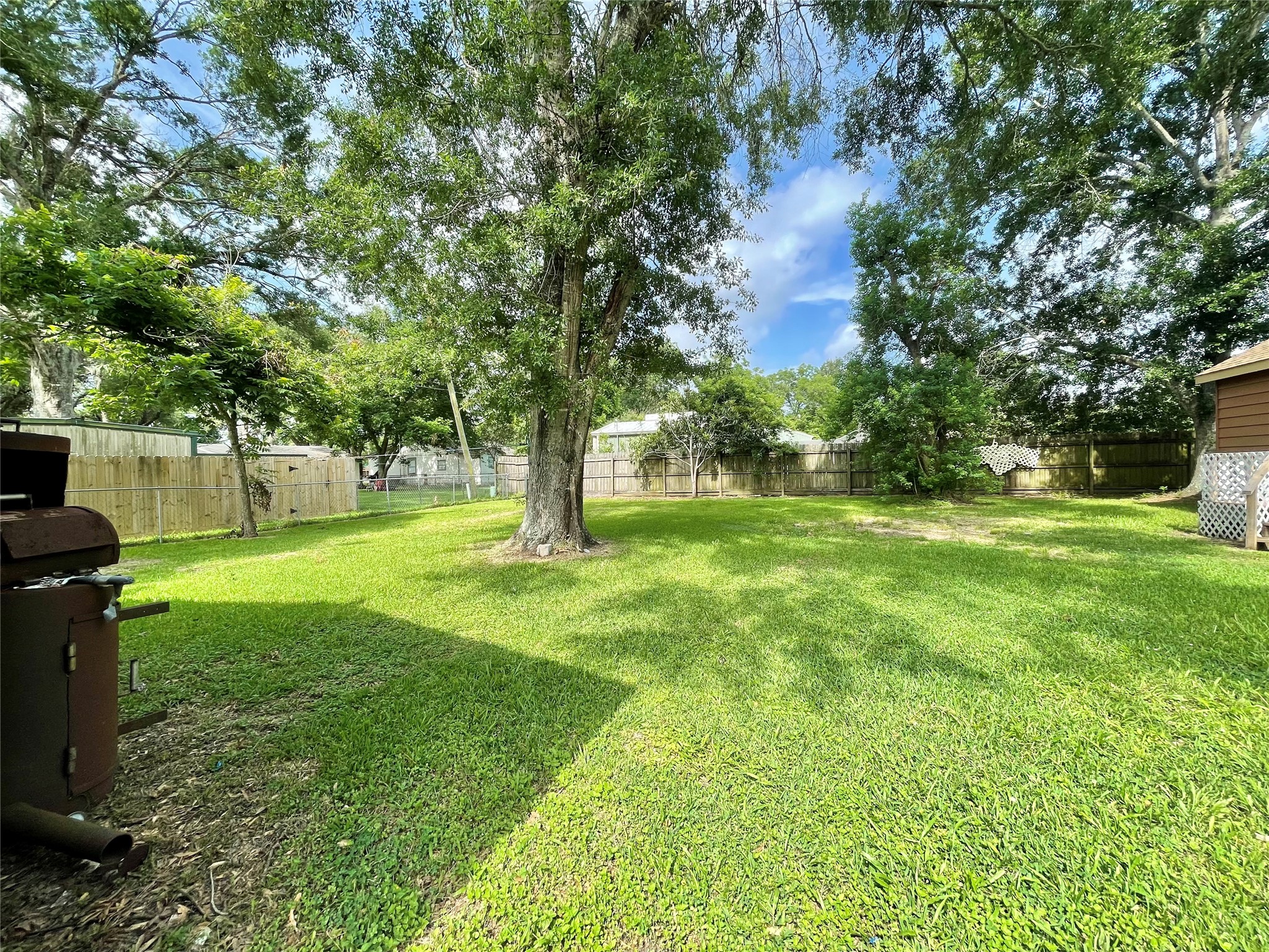 718 E Wilkins Street Property Photo 17