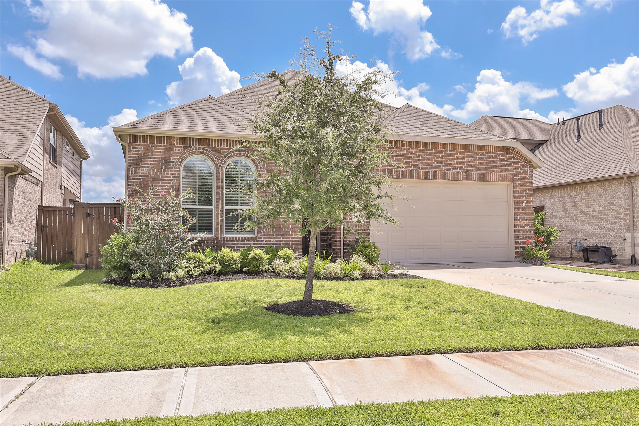 20830 Sherwood Pass Lane Property Photo 3