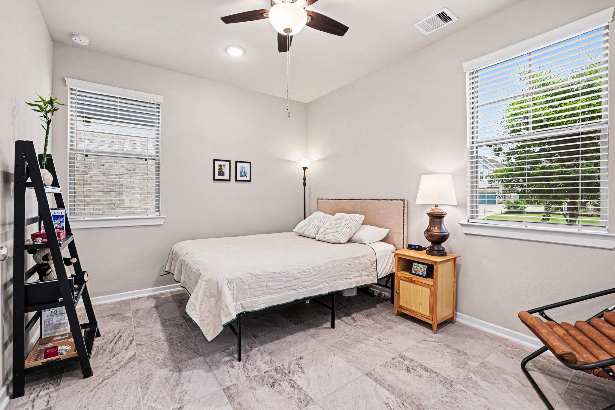 11818 California Sister Drive Property Photo 7