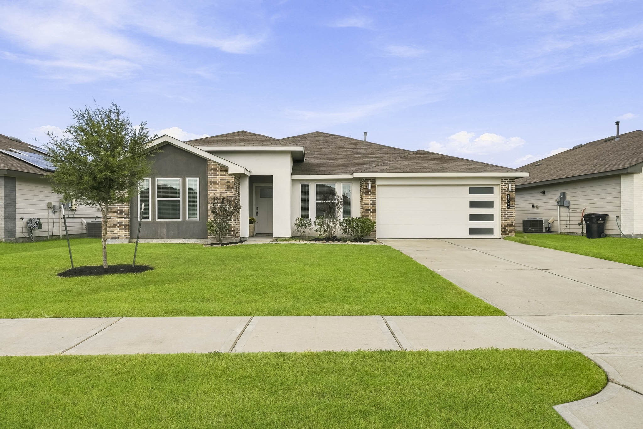 6827 Dell Vista Drive Property Photo 1