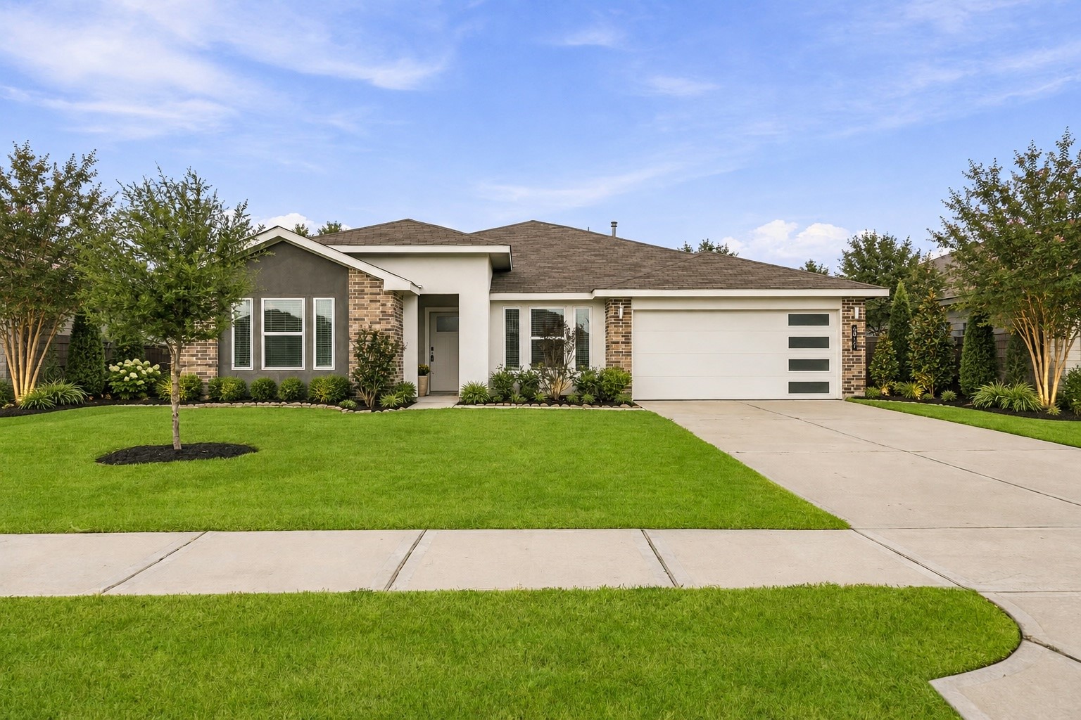 6827 Dell Vista Drive Property Photo 1