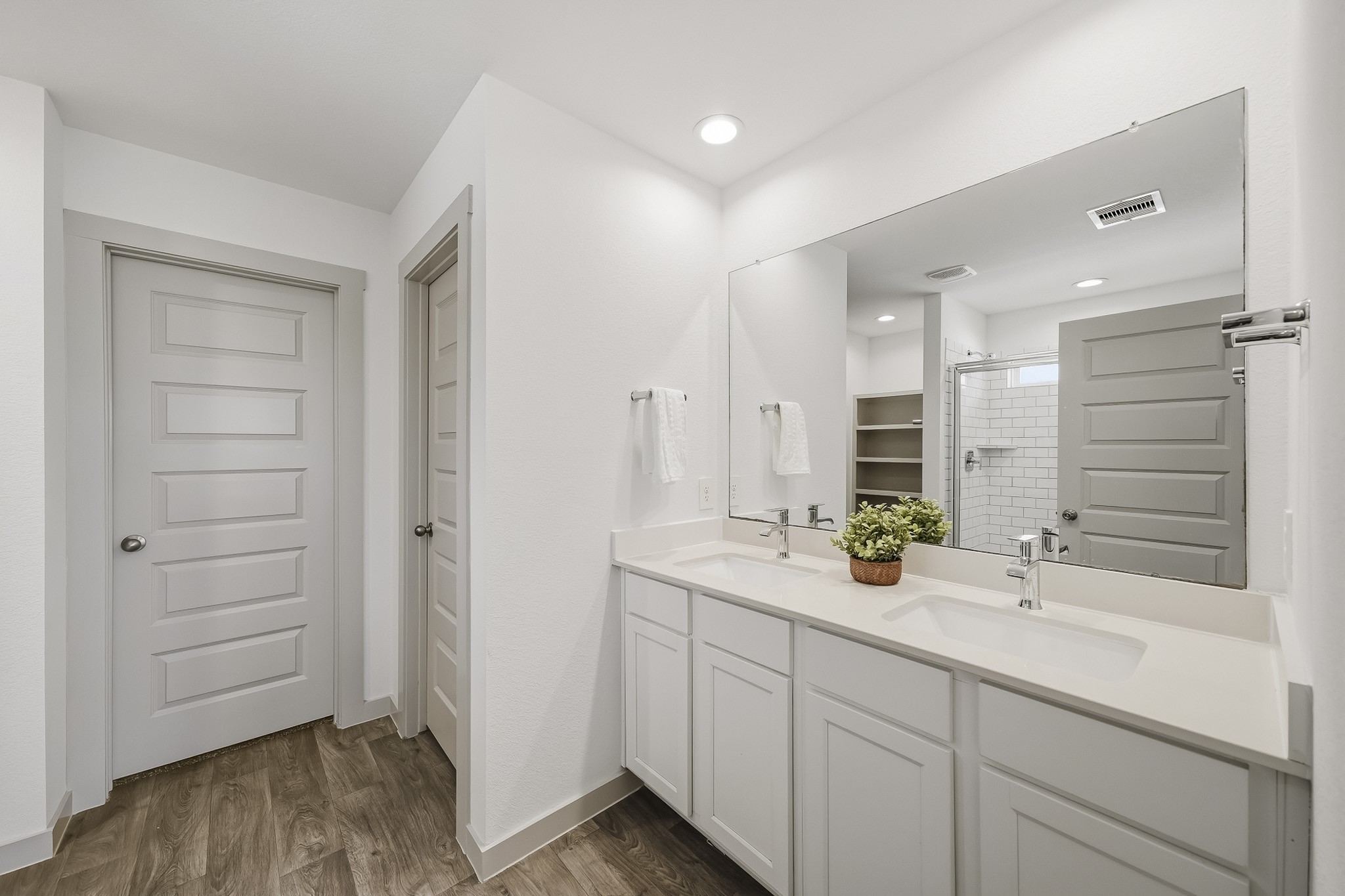 6827 Dell Vista Drive Property Photo 12