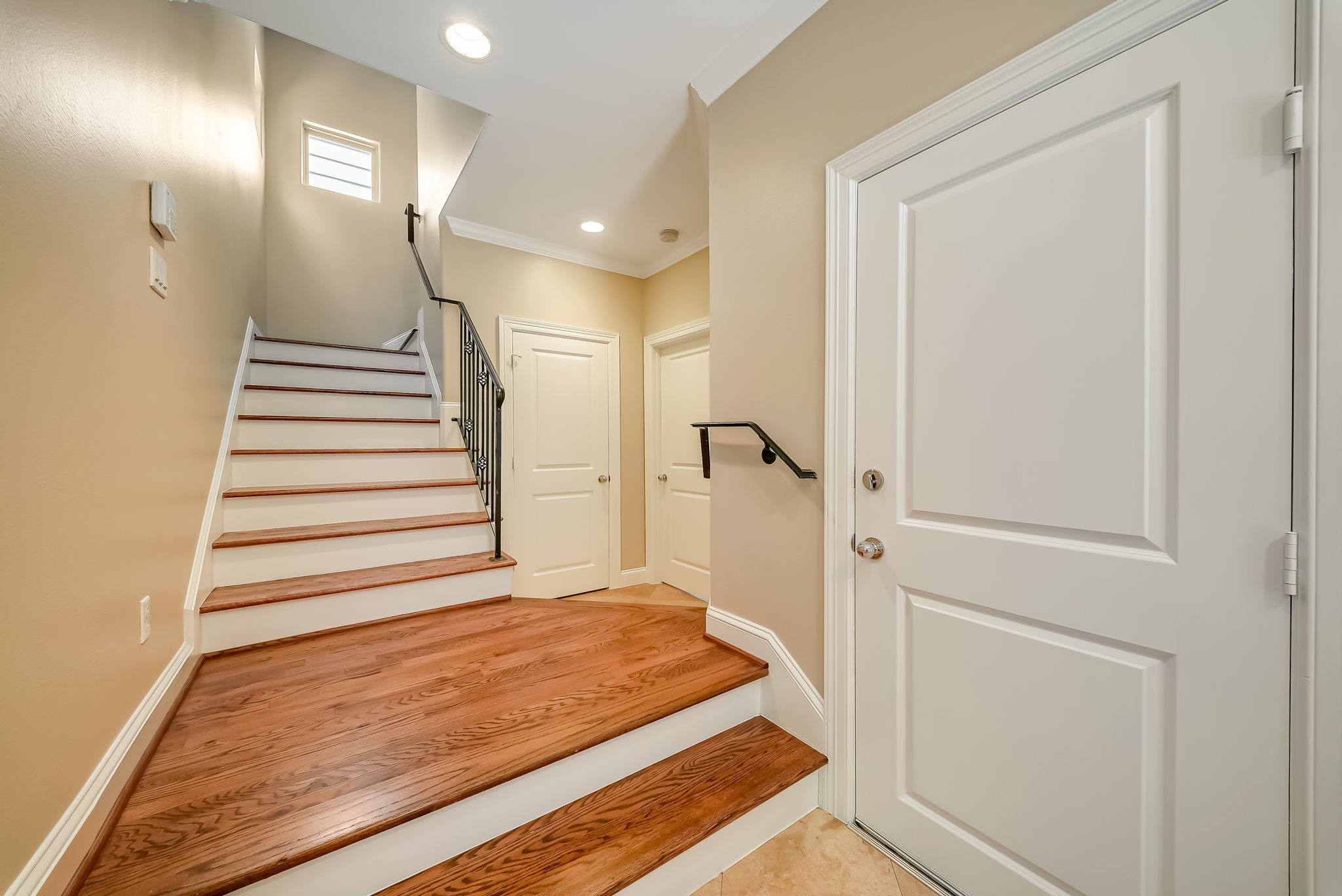 1616 Live Oak Street Property Photo 4
