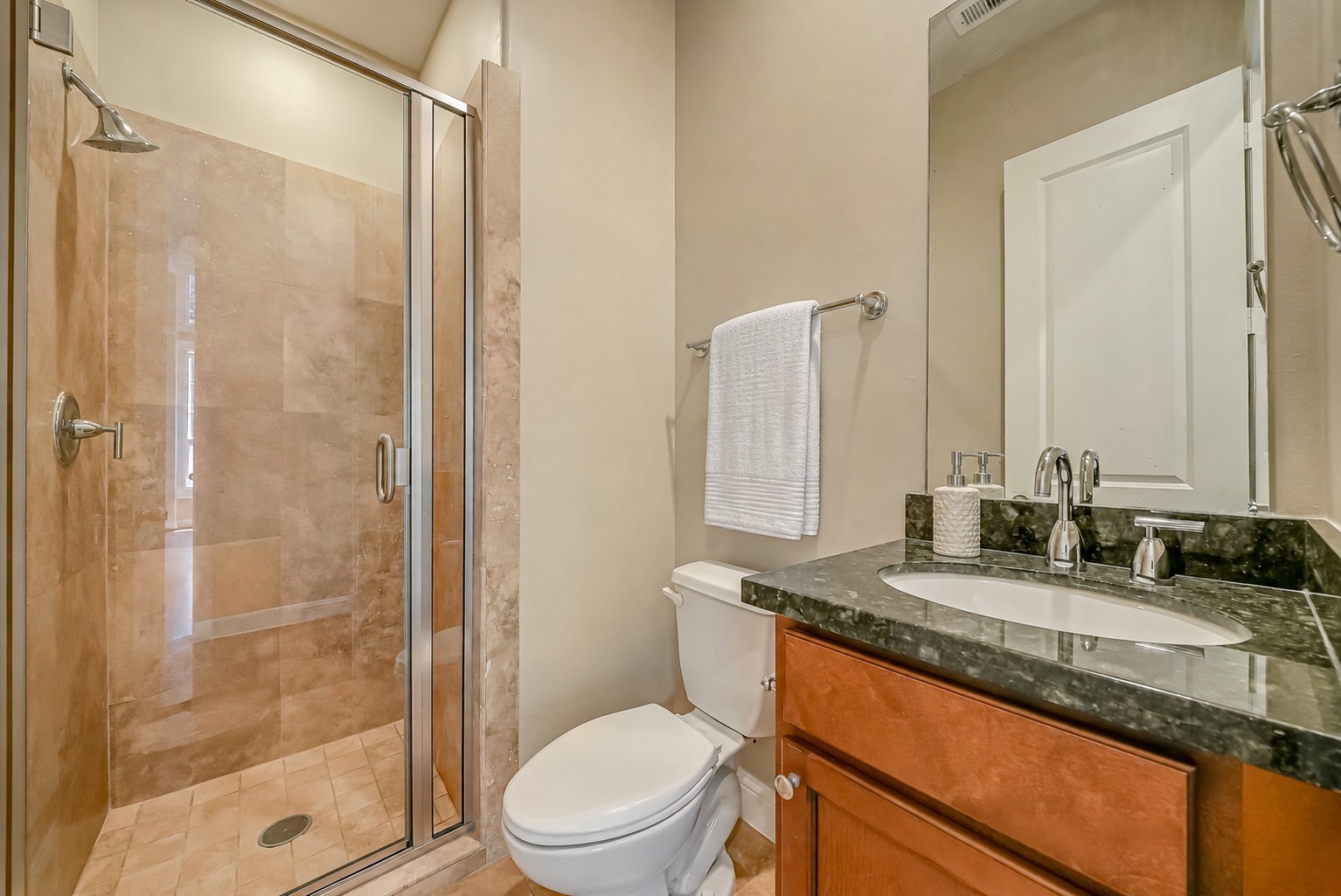1616 Live Oak Street Property Photo 7