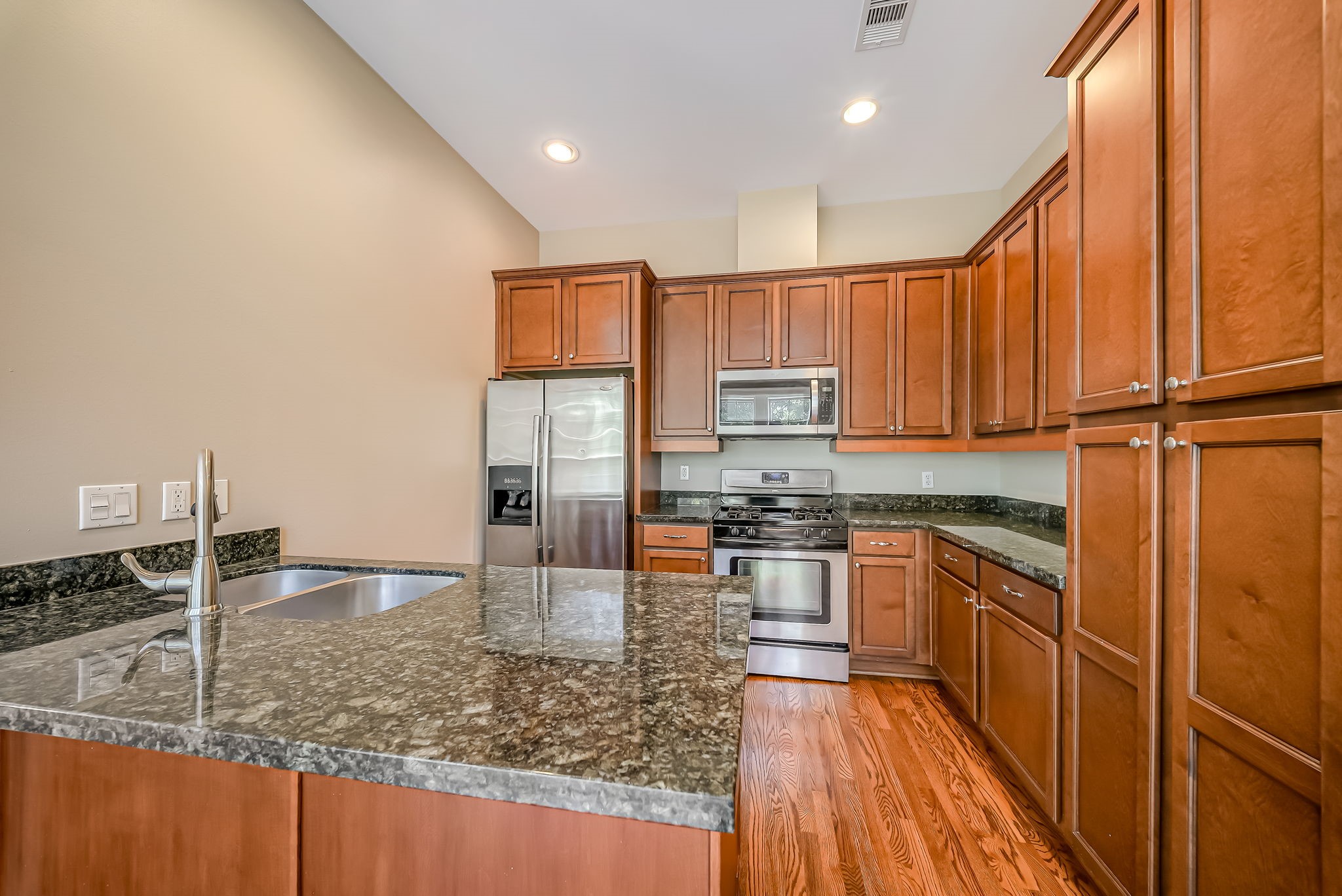 1616 Live Oak Street Property Photo 15