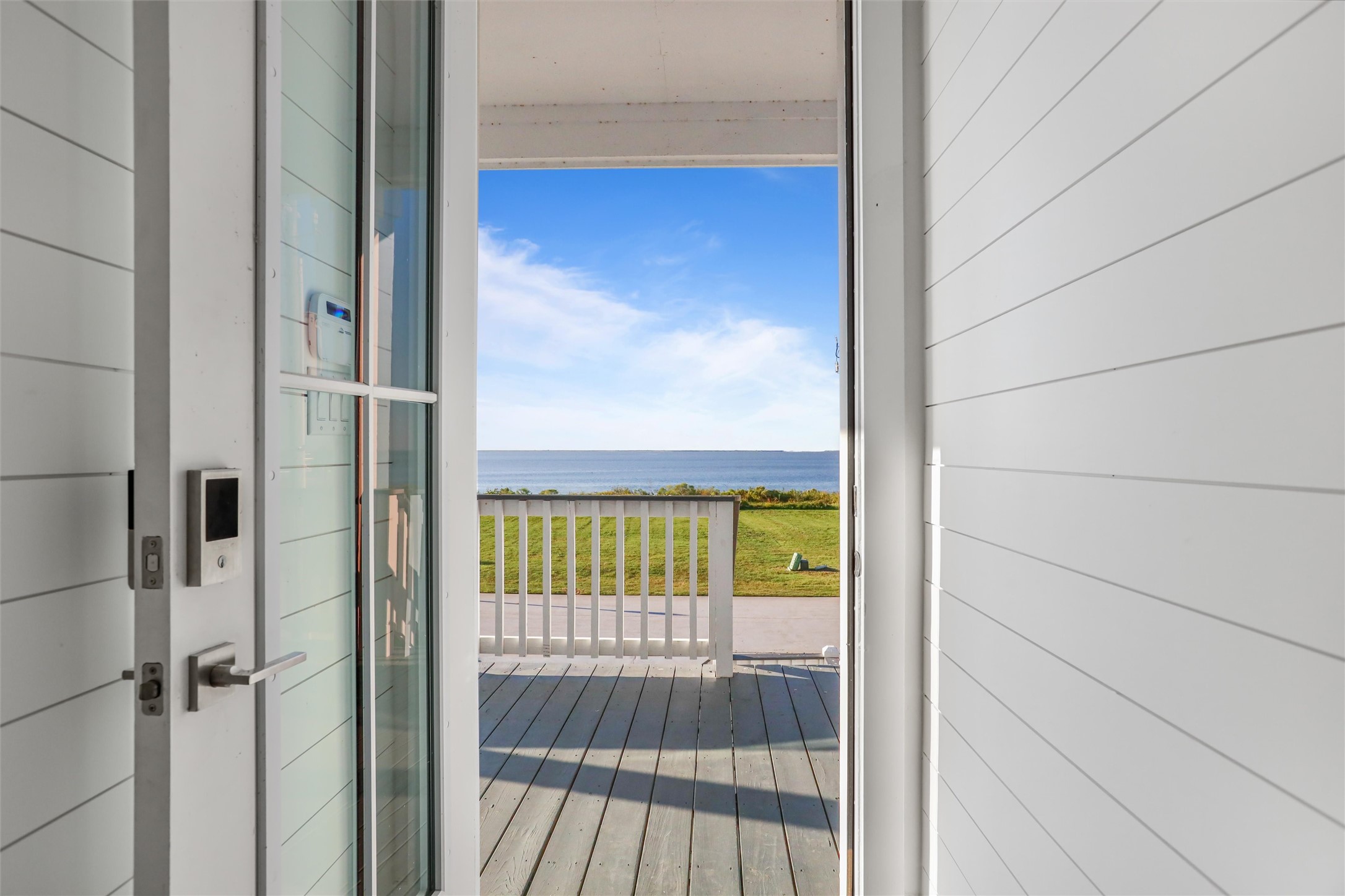 26823 Bay Water Drive Property Photo 4