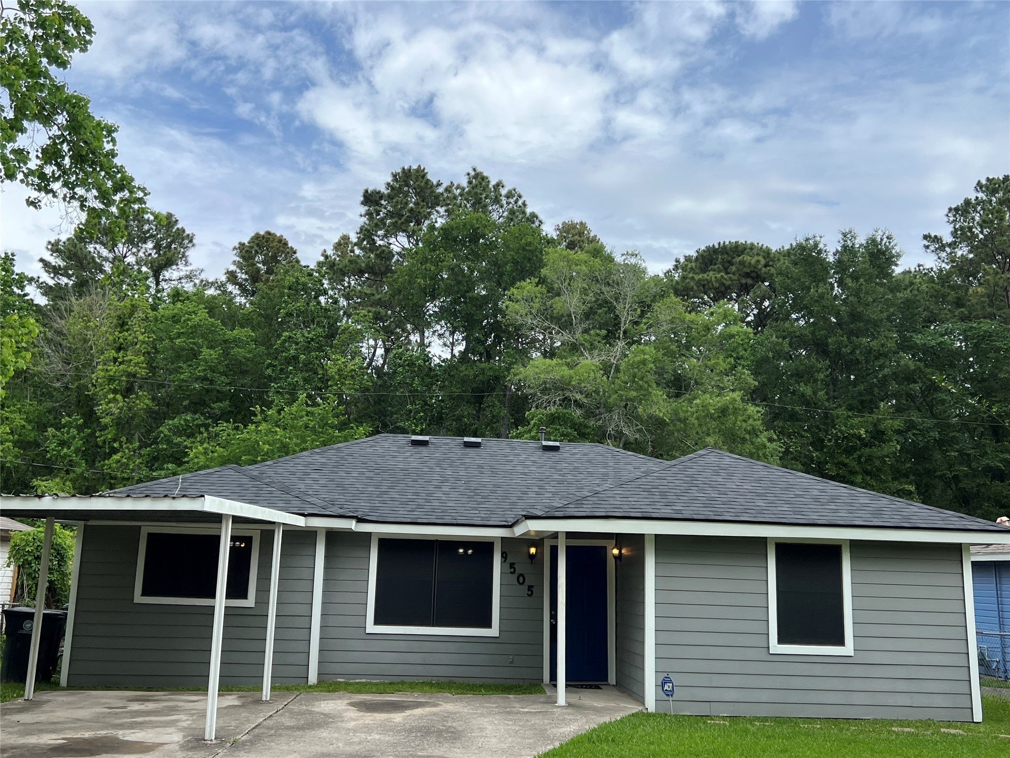 9505 Everglade Drive Property Photo 3
