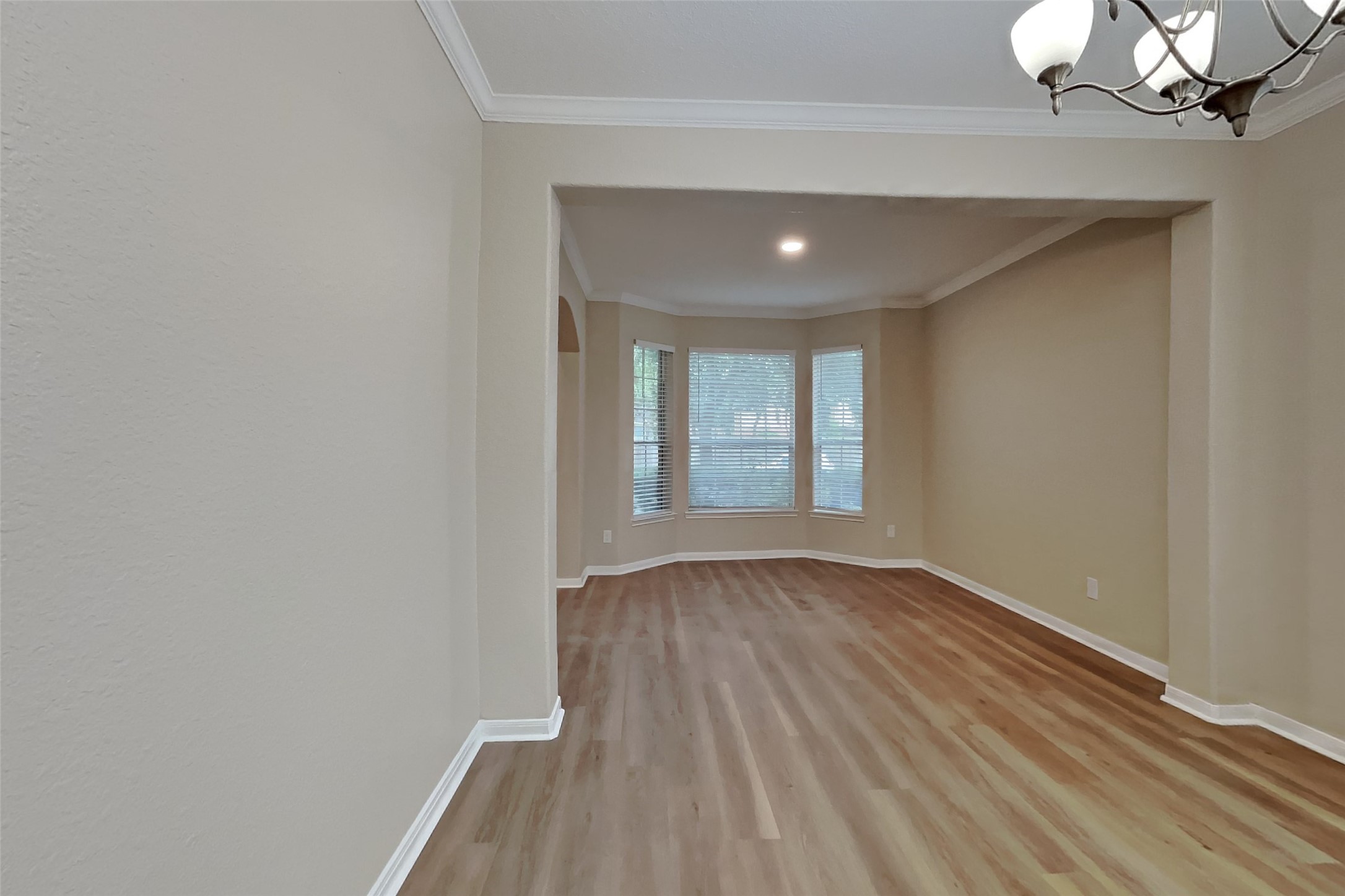 26871 Castlecliff Lane Property Photo 8