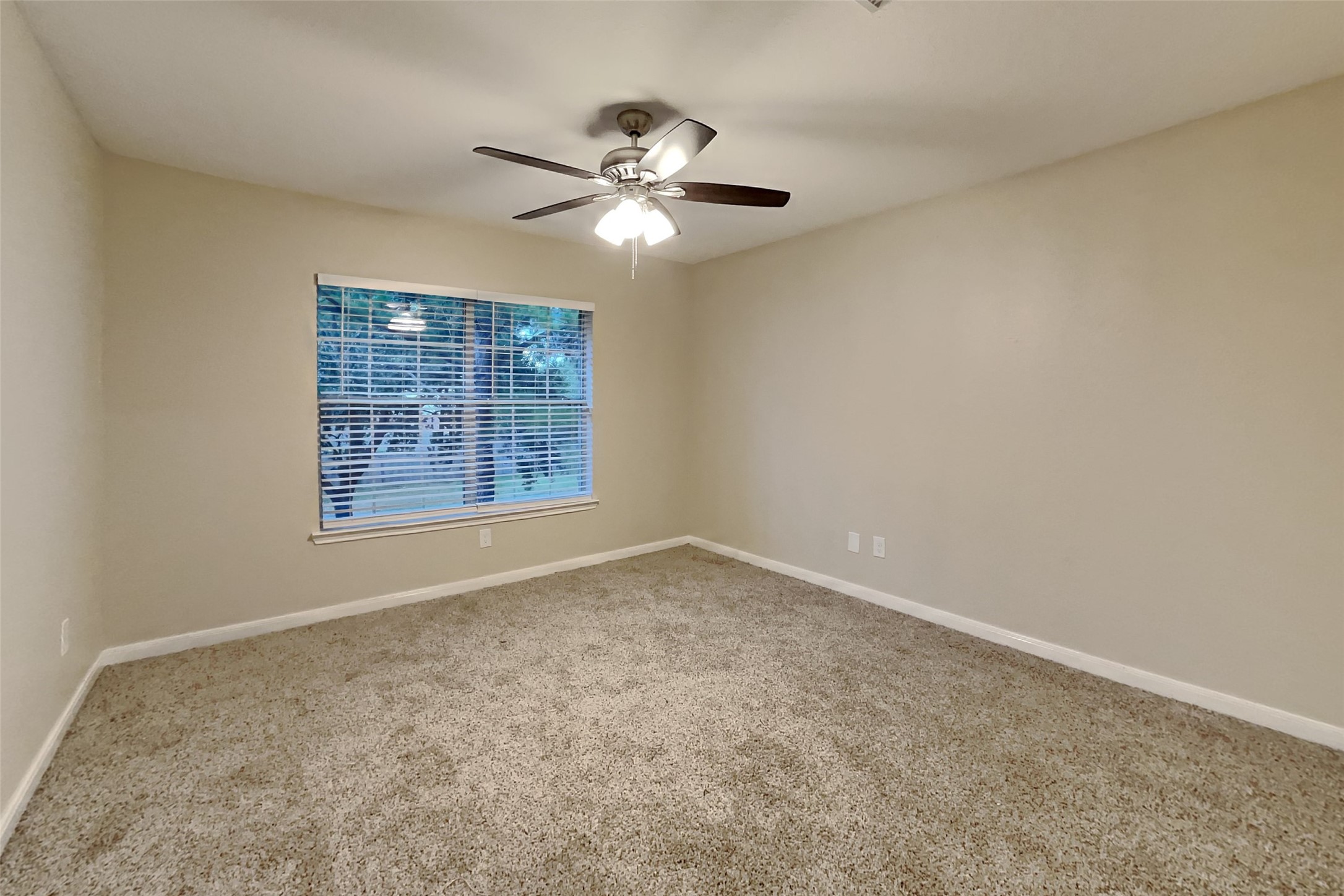 26871 Castlecliff Lane Property Photo 10